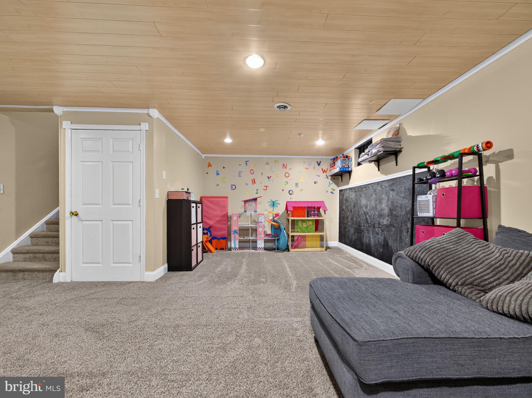 WALNUT BANK FARMS - Residential