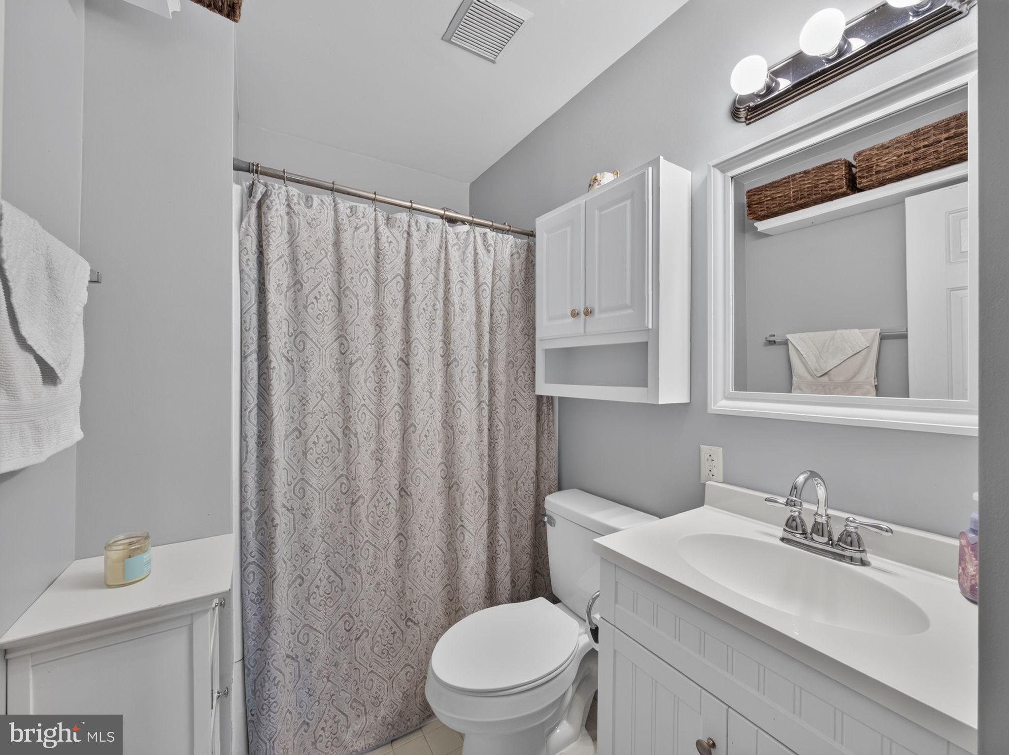 WALNUT BANK FARMS - Residential