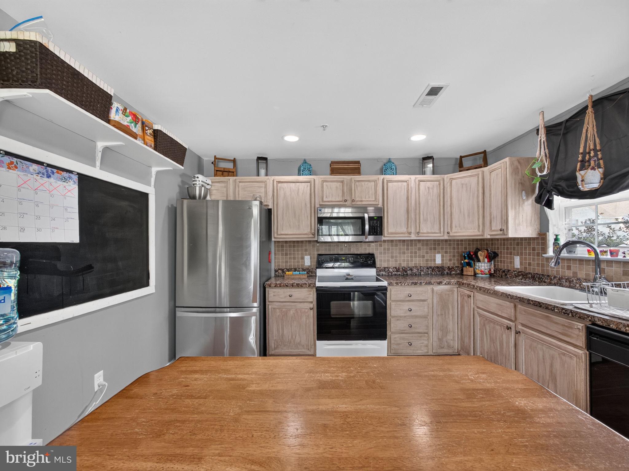 WALNUT BANK FARMS - Residential