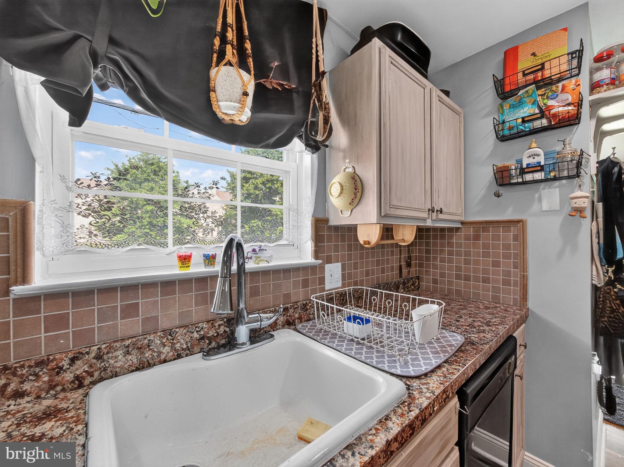 WALNUT BANK FARMS - Residential