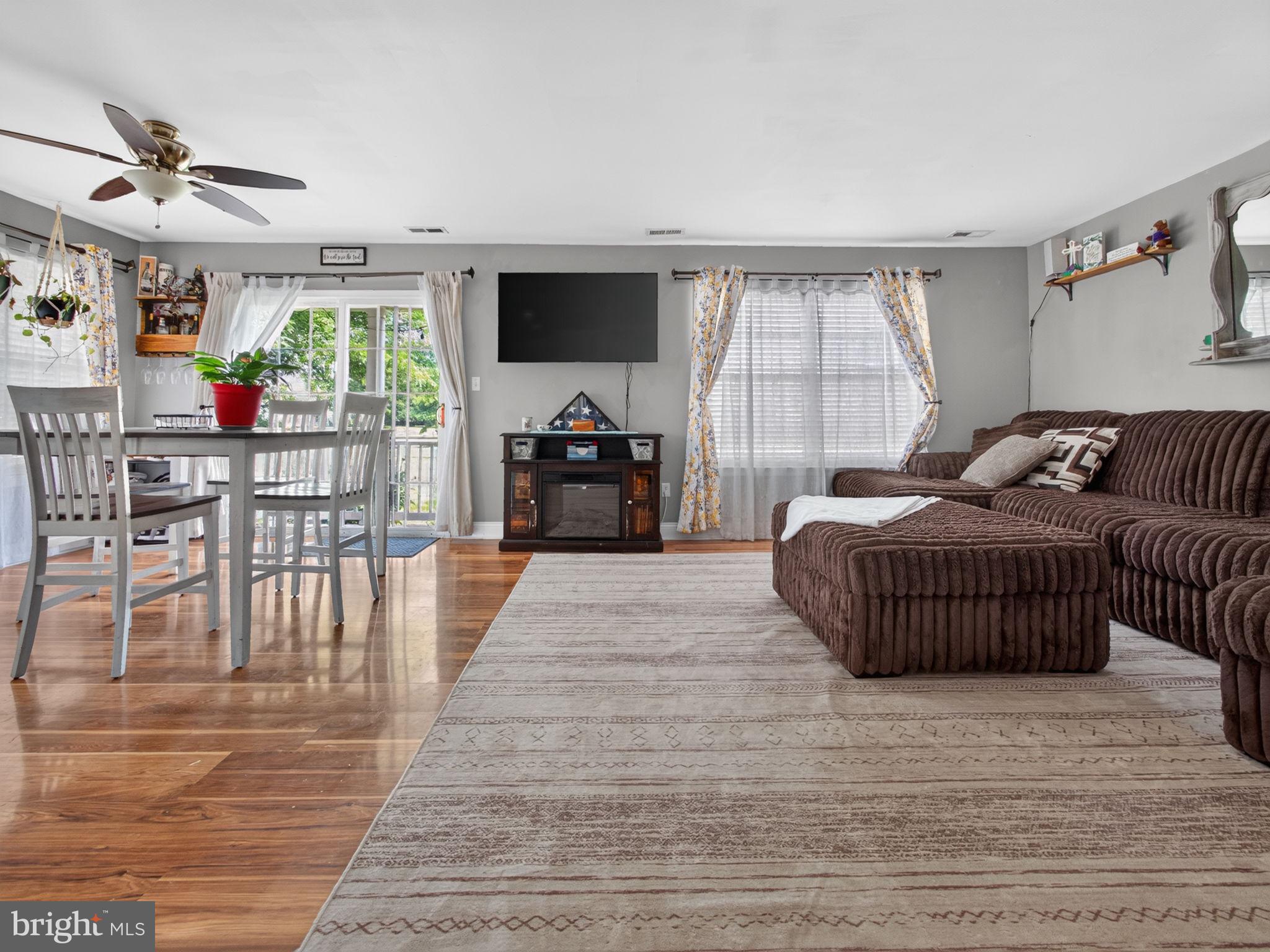 WALNUT BANK FARMS - Residential