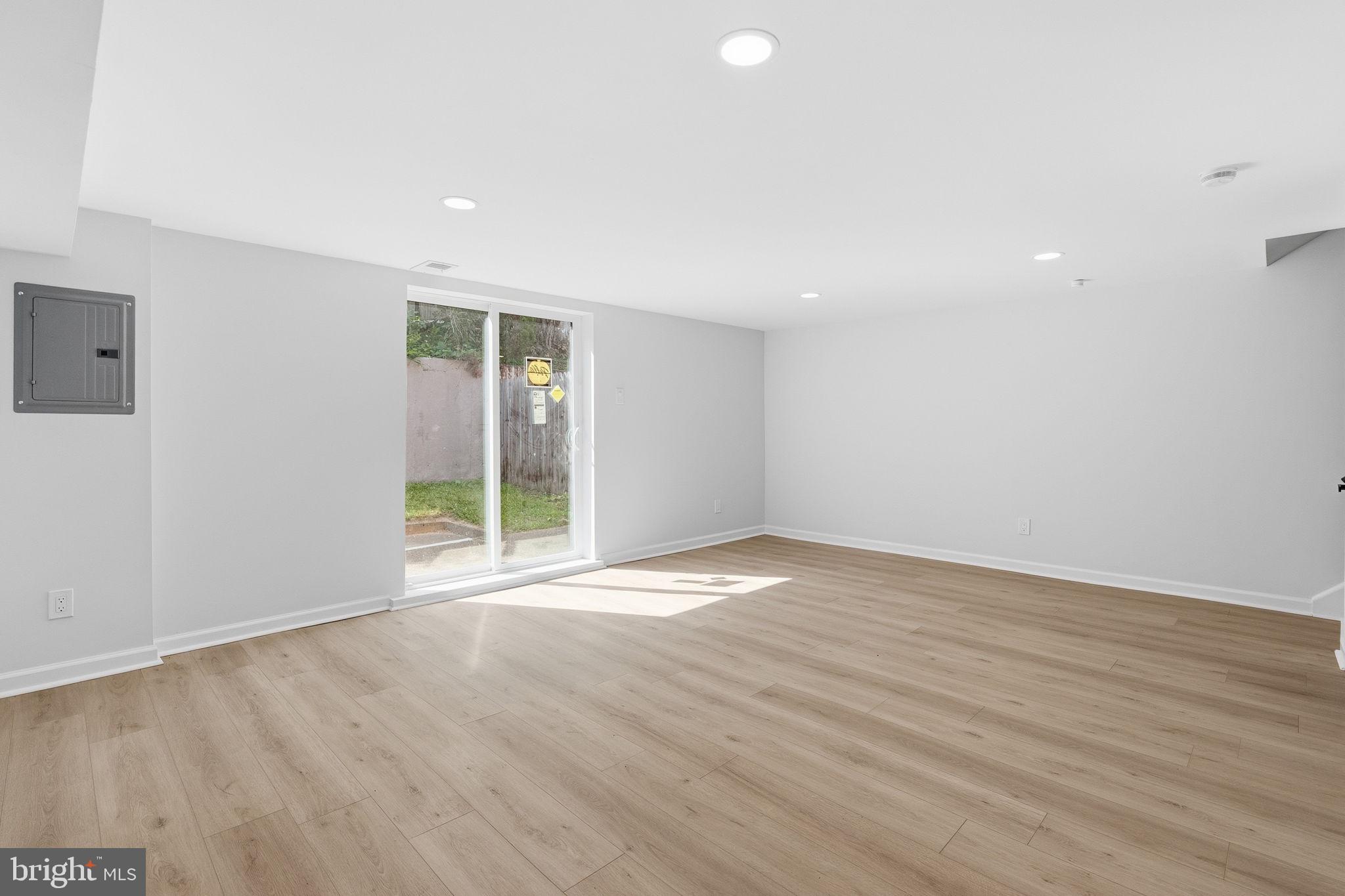 MILLBROOK - Residential
