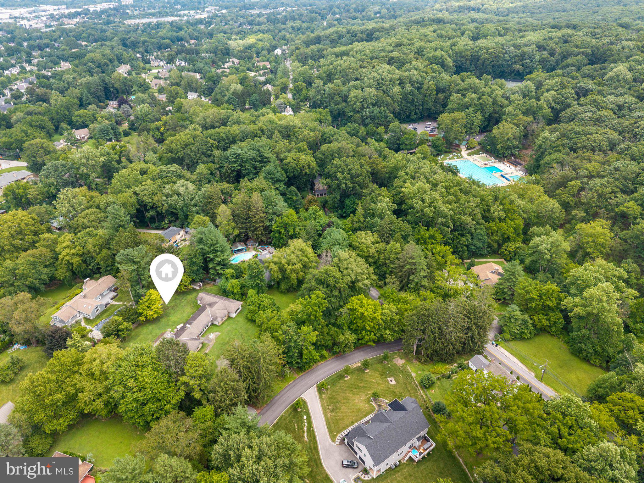 COLONIAL VIL - Residential
