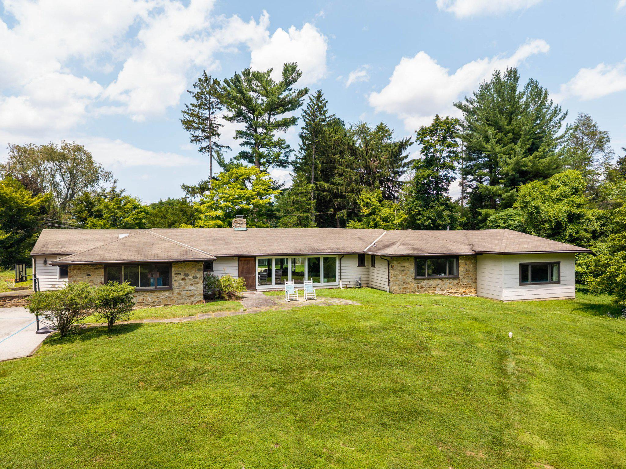 COLONIAL VIL - Residential
