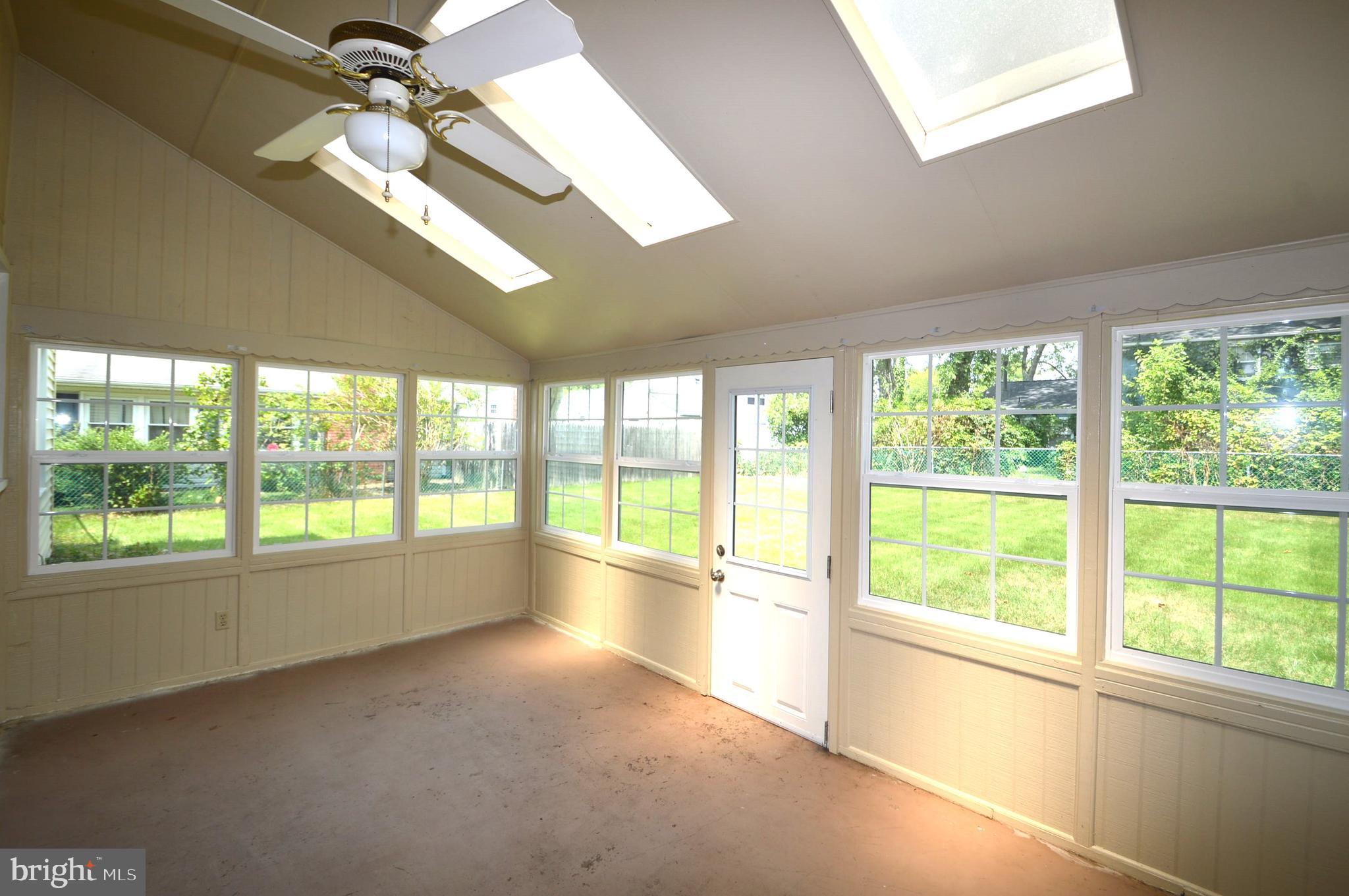 GREENBRIAR - Residential Lease
