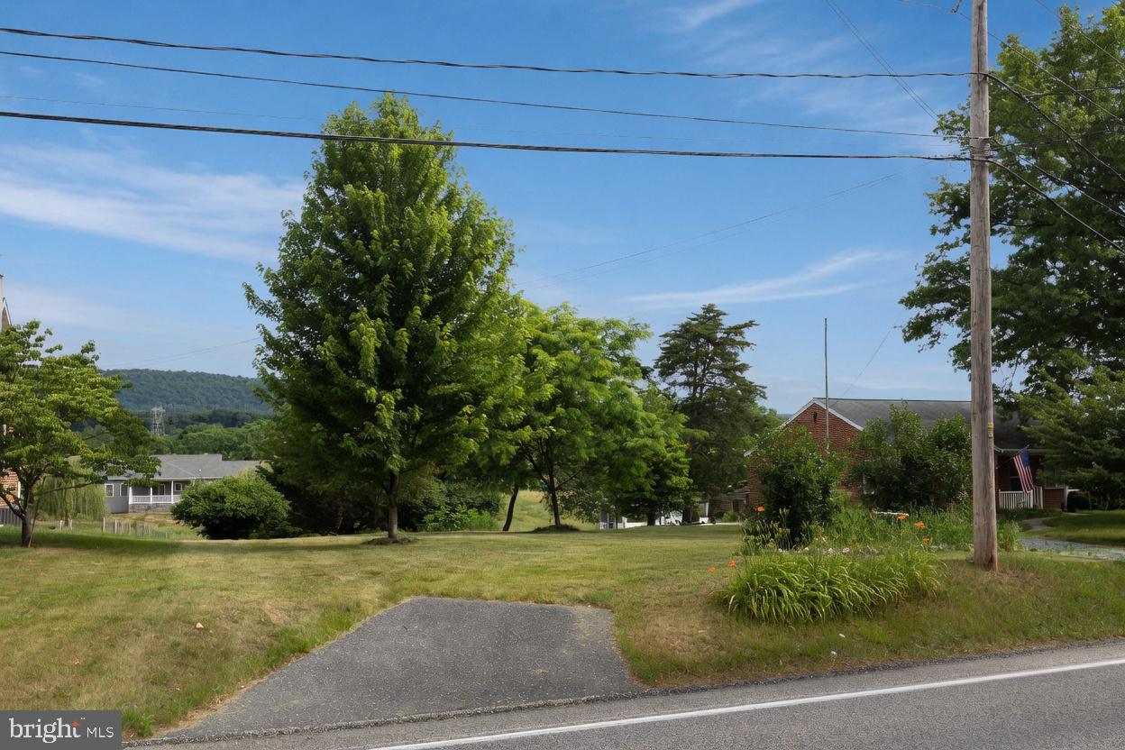 FOR SALE: Vacant Building Lot in Historic Linglestown – Harrisburg, PA 17112
0.28 Acres of Opportunity in Lower Paxton Township. Discover the perfect canvas for your dream home or investment project! This 0.28-acre vacant lot (Parcel ID: 35-008-094-000-0000) is ideally situated on Linglestown Road in the desirable Village District zoning. This zoning opens up a wide range of building possibilities, giving you flexibility to create something truly special. Located just steps from the popular and historic Linglestown Square — once known as “The Town of St. Thomas Manor” — this property puts you in the heart of a charming, established community while offering modern convenience. Enjoy easy access to endless shopping, dining, and everyday amenities right around the corner.
Location Highlights: • Minutes from Hershey and all its world-famous attractions, parks, and theaters
•