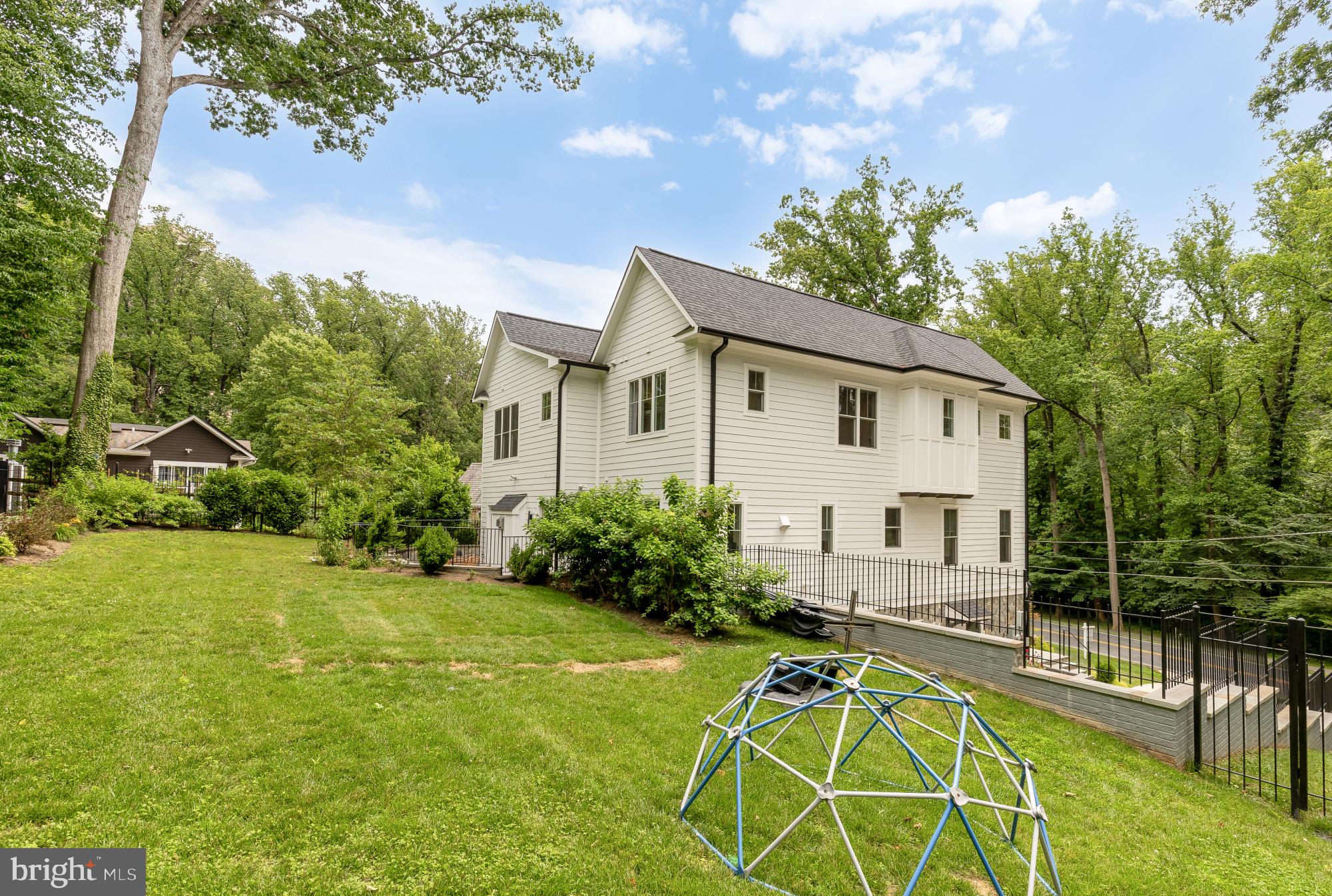 SLIGO PARK HILLS - Residential