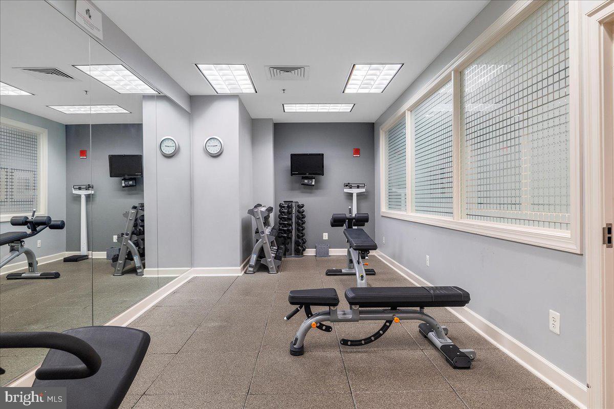 ANNAPOLIS TOWNE CENTRE - Residential Lease