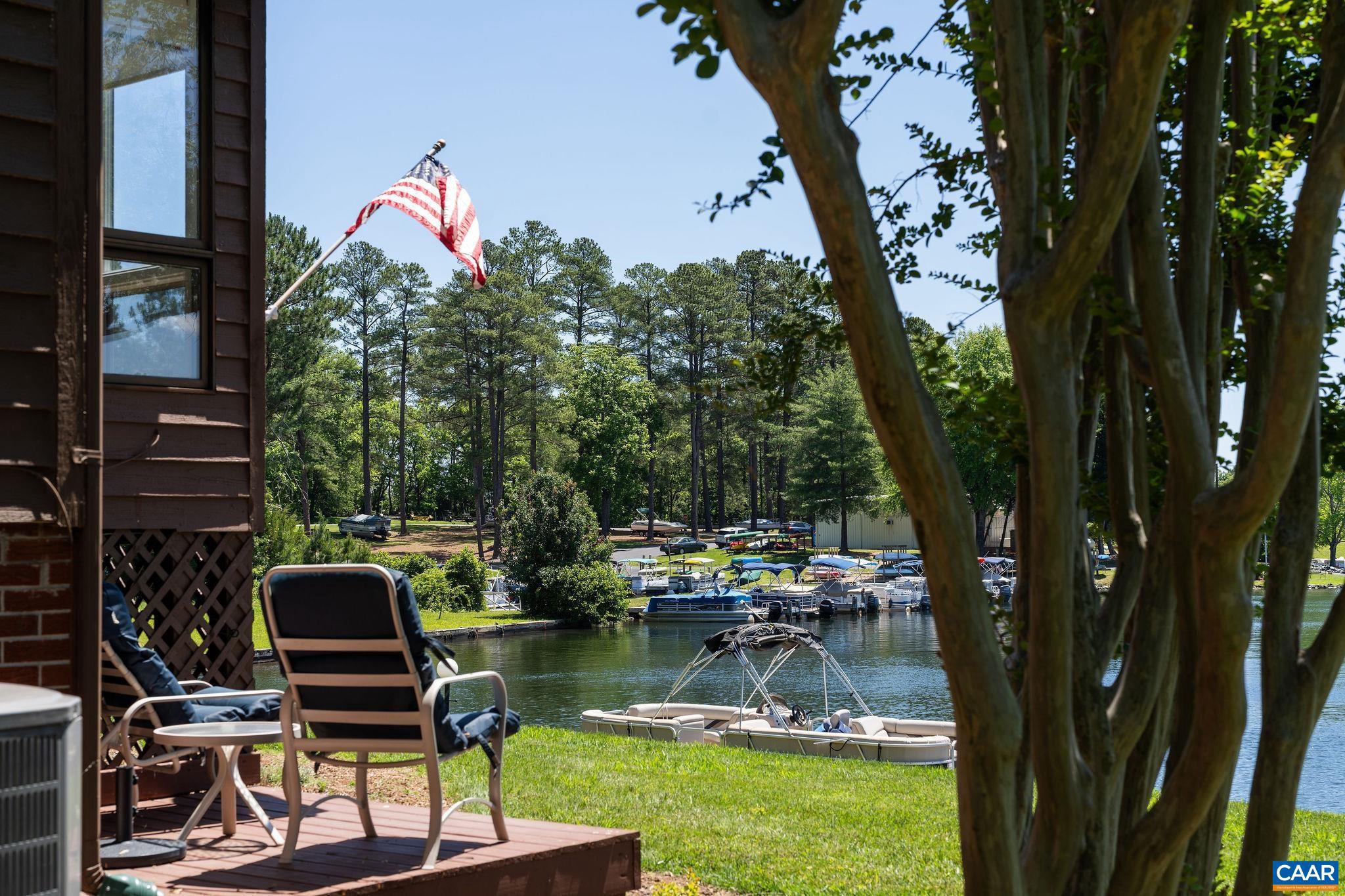LAKE MONTICELLO - Residential