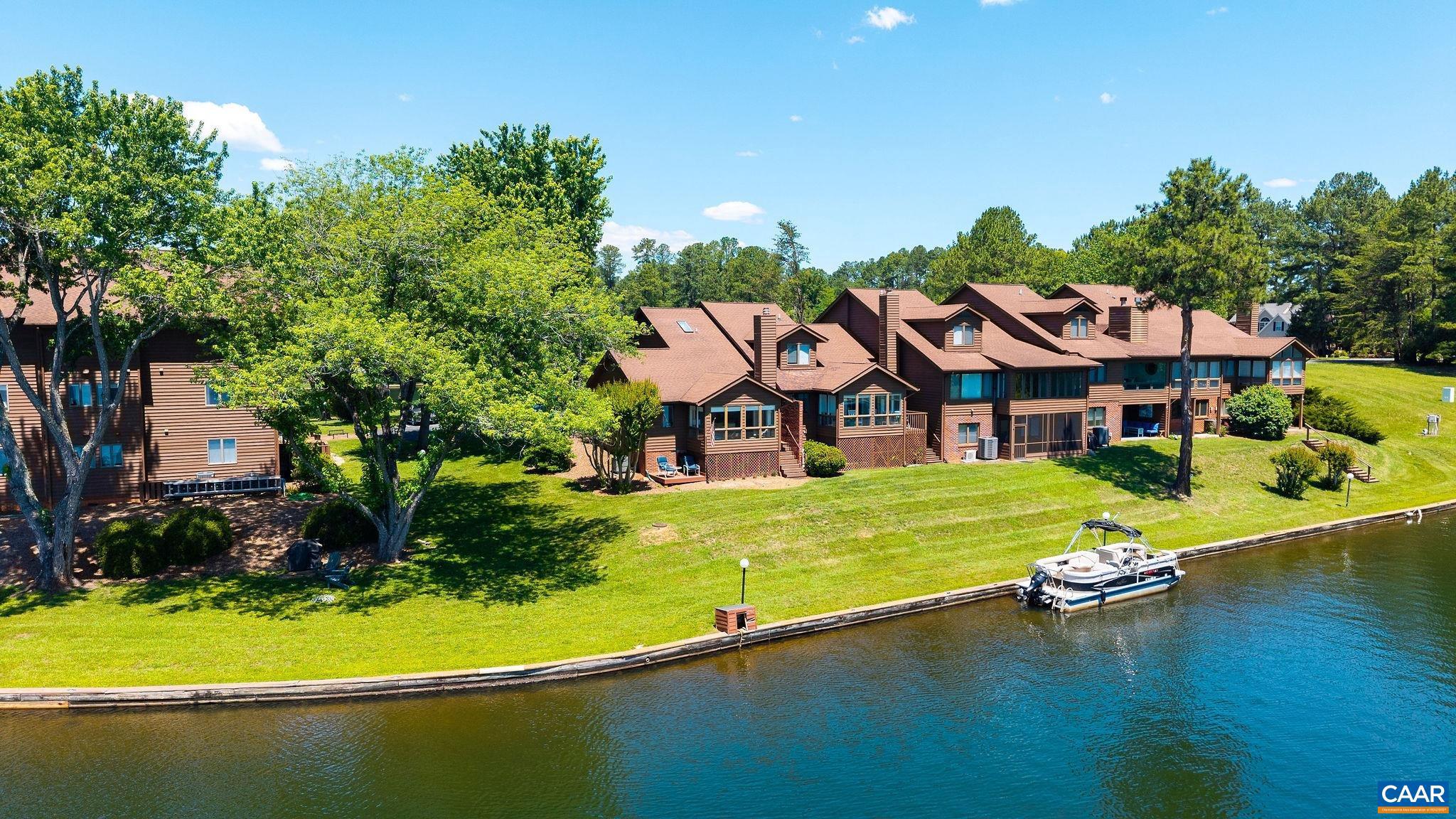 LAKE MONTICELLO - Residential
