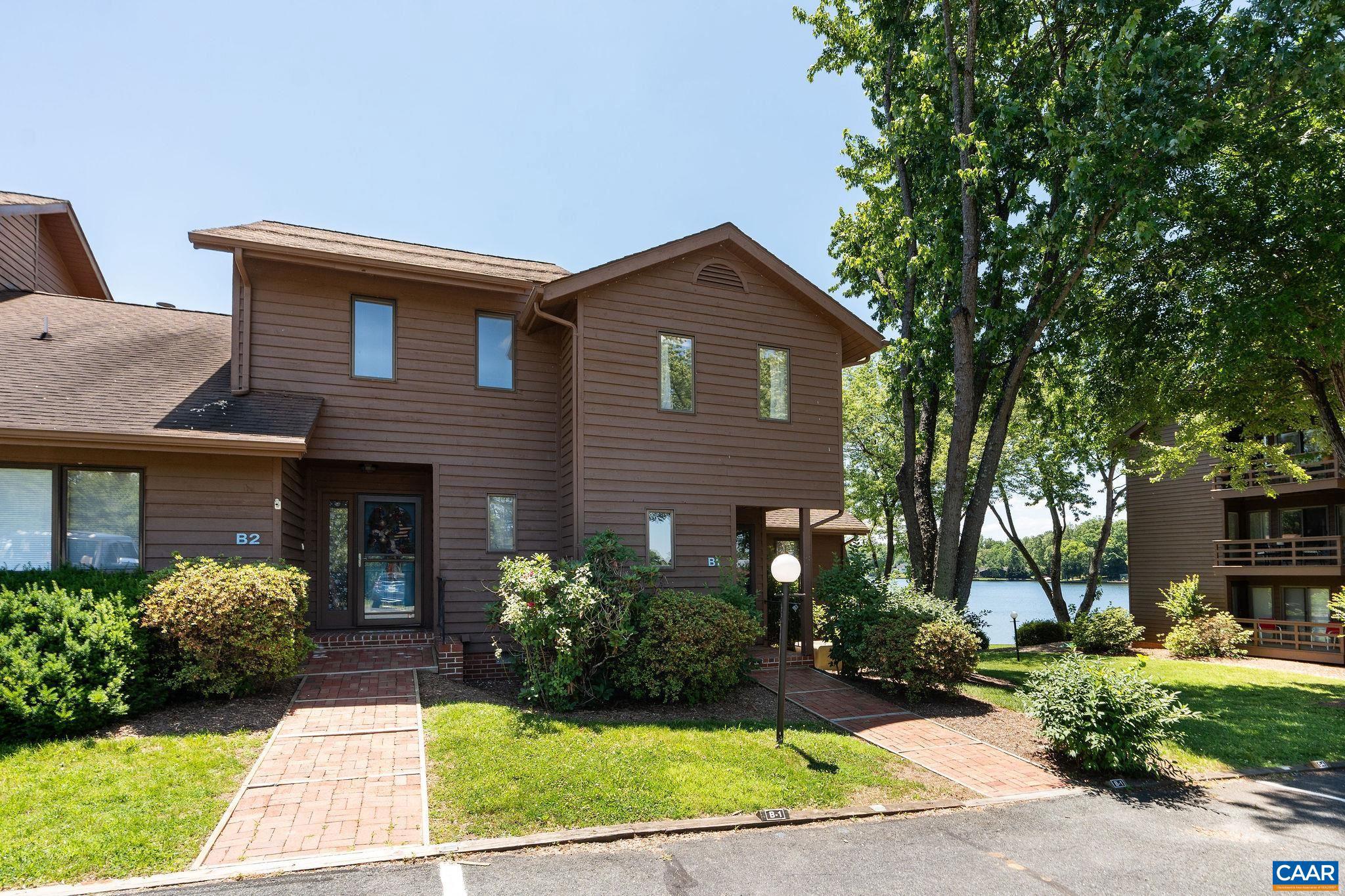 LAKE MONTICELLO - Residential