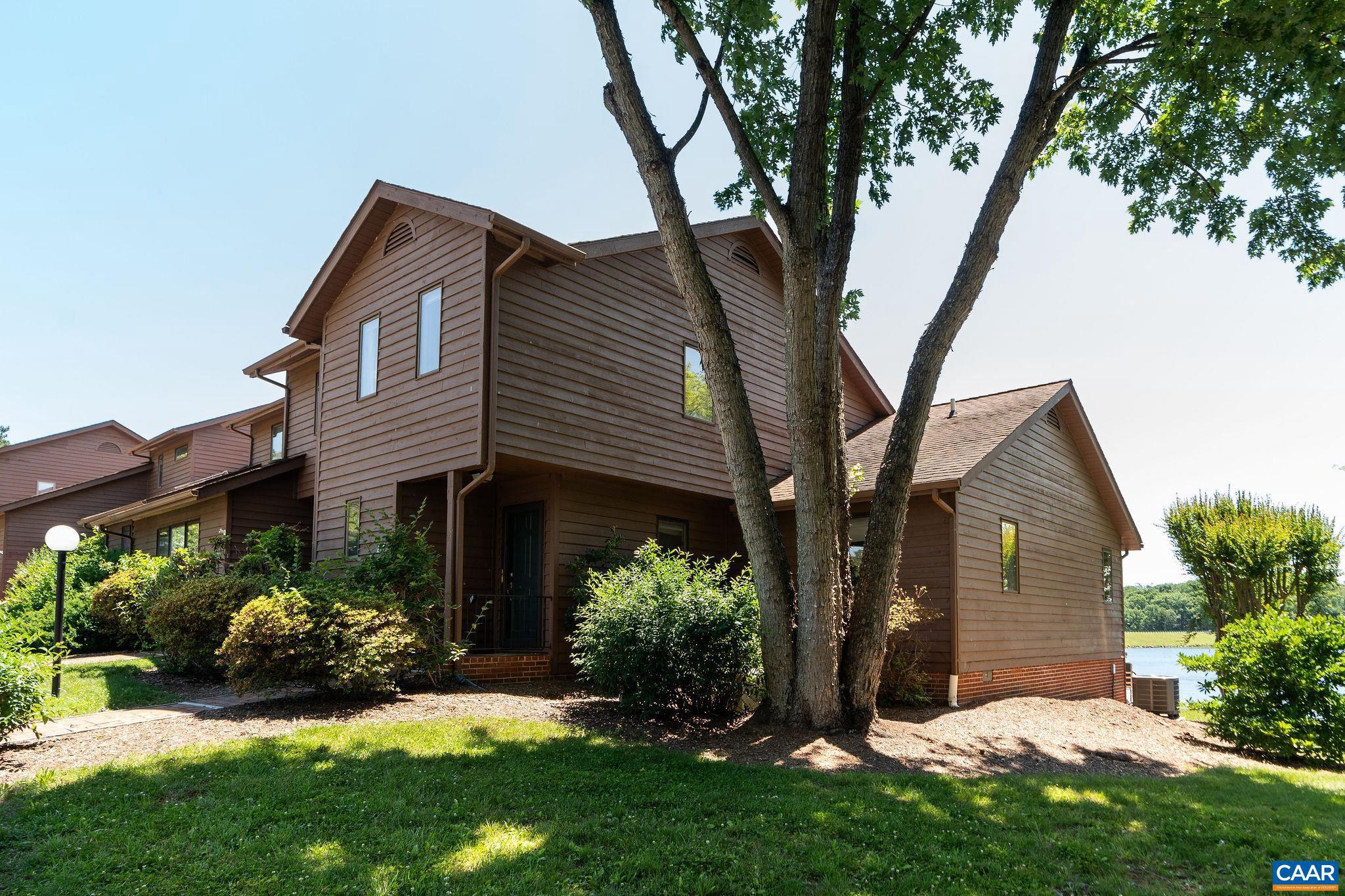 LAKE MONTICELLO - Residential