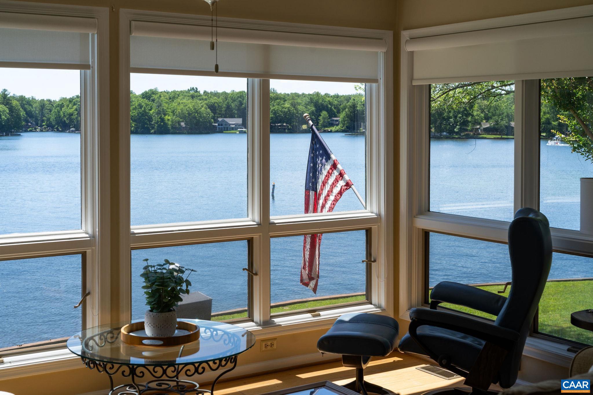 LAKE MONTICELLO - Residential