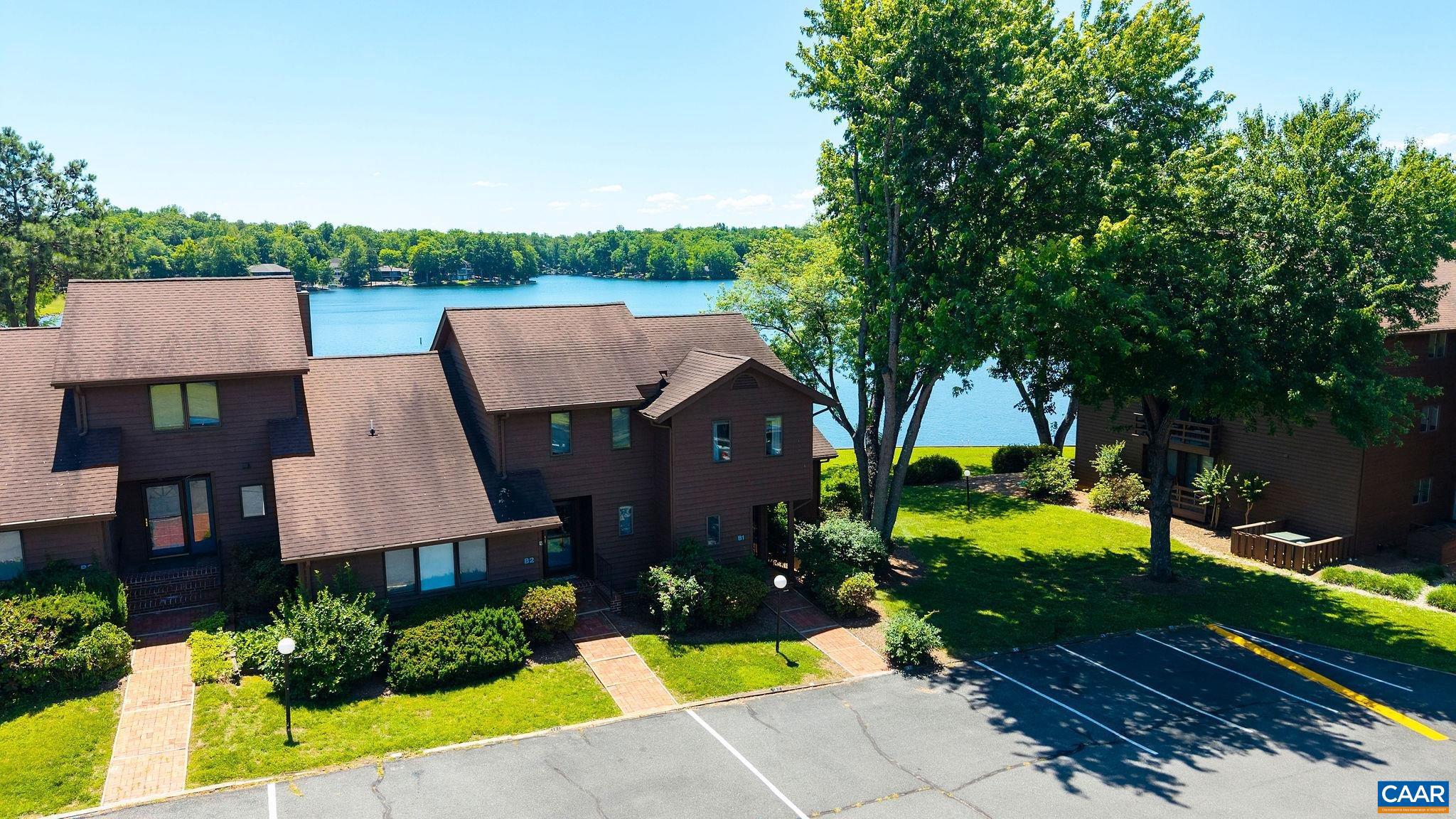 LAKE MONTICELLO - Residential