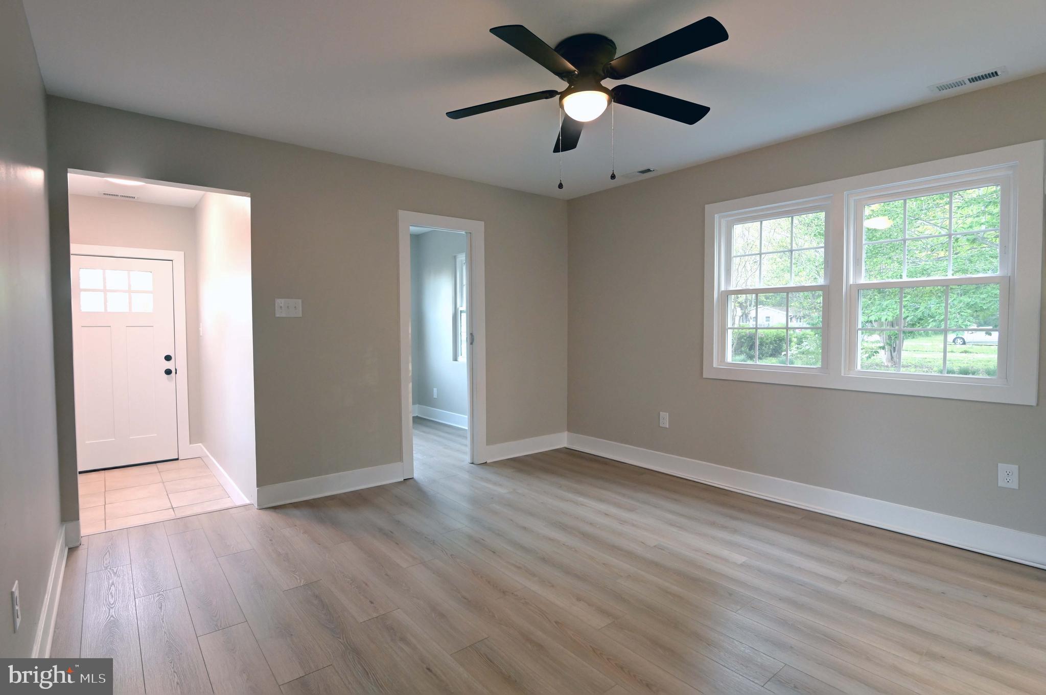 LONG BEACH - Residential Lease