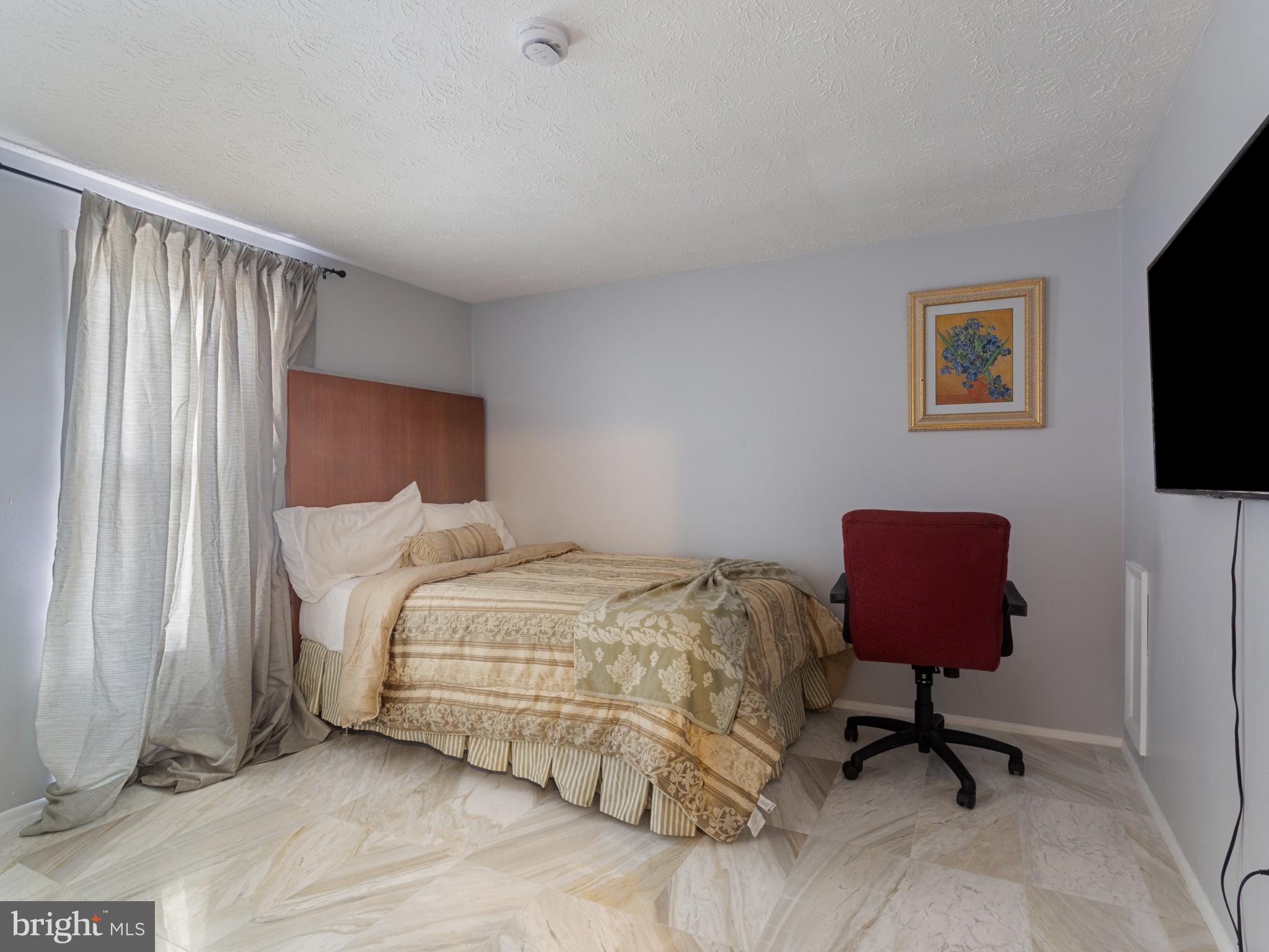 WESTPORT - Residential