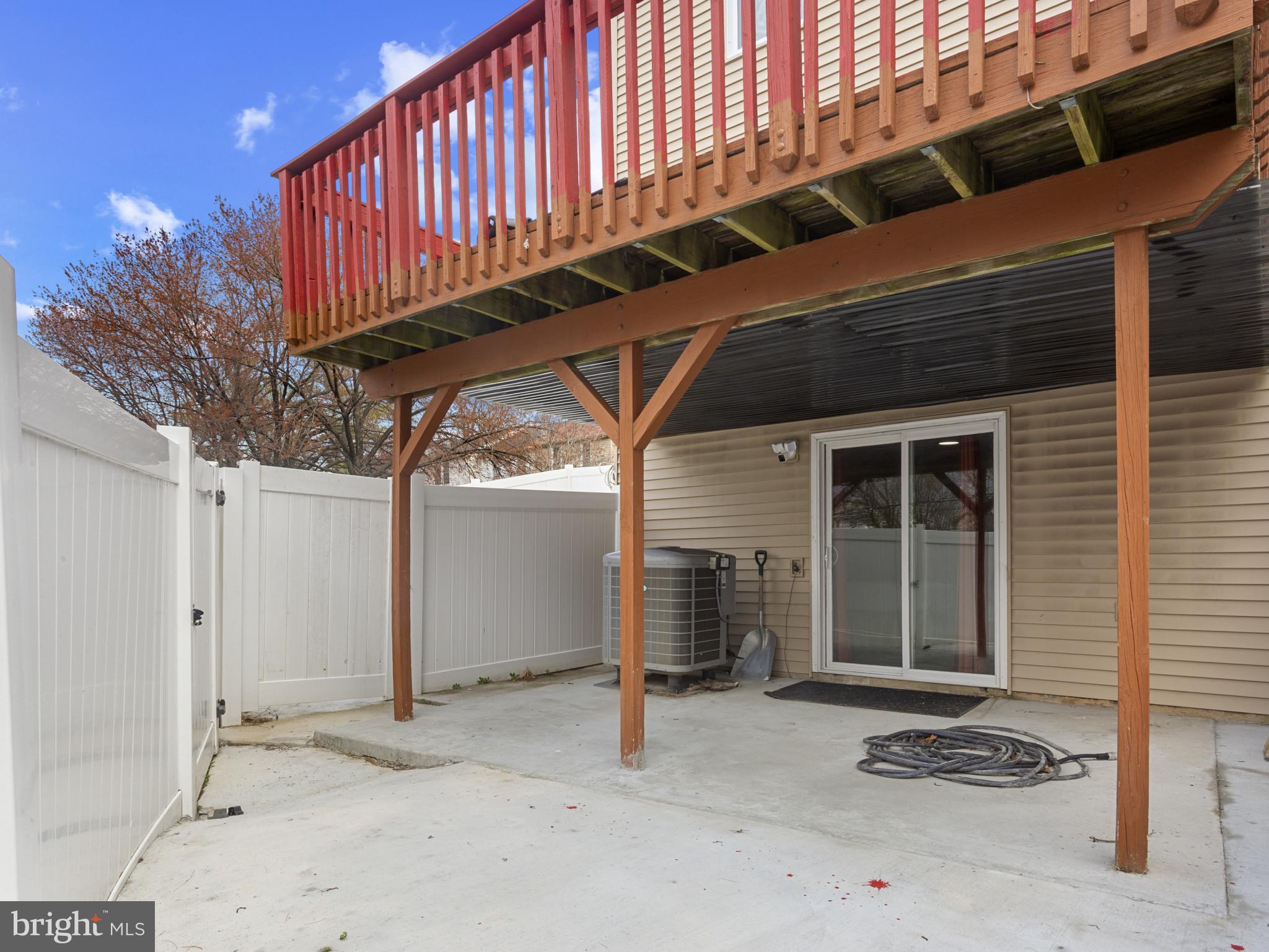 WESTPORT - Residential