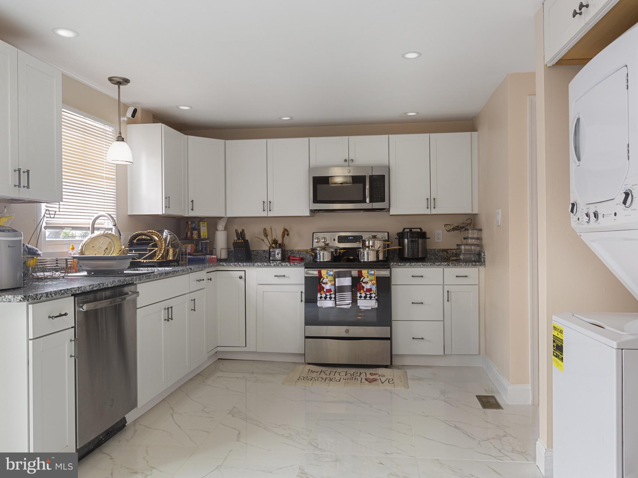 WESTPORT - Residential