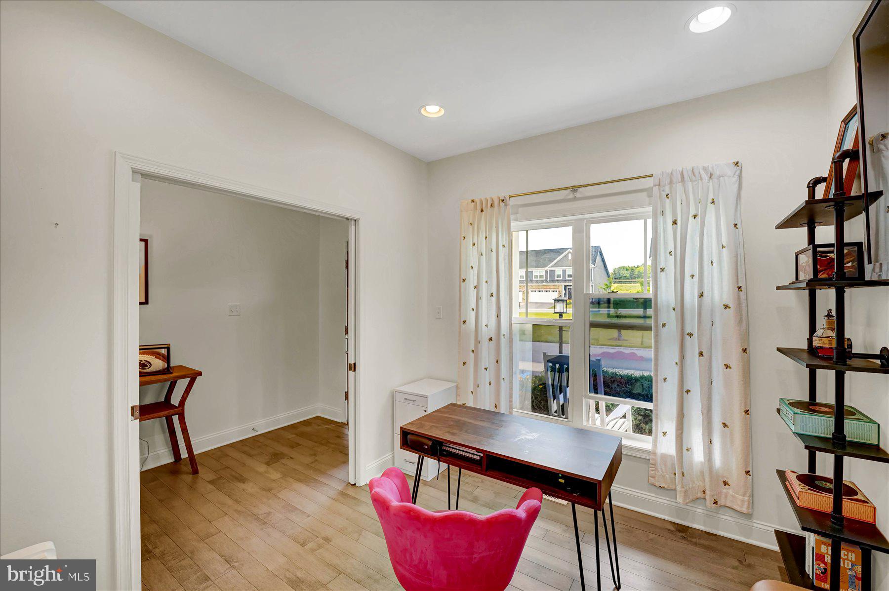 KINGSTON VILLAGE - Residential