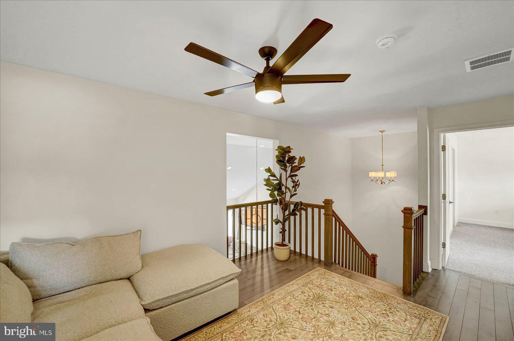 KINGSTON VILLAGE - Residential