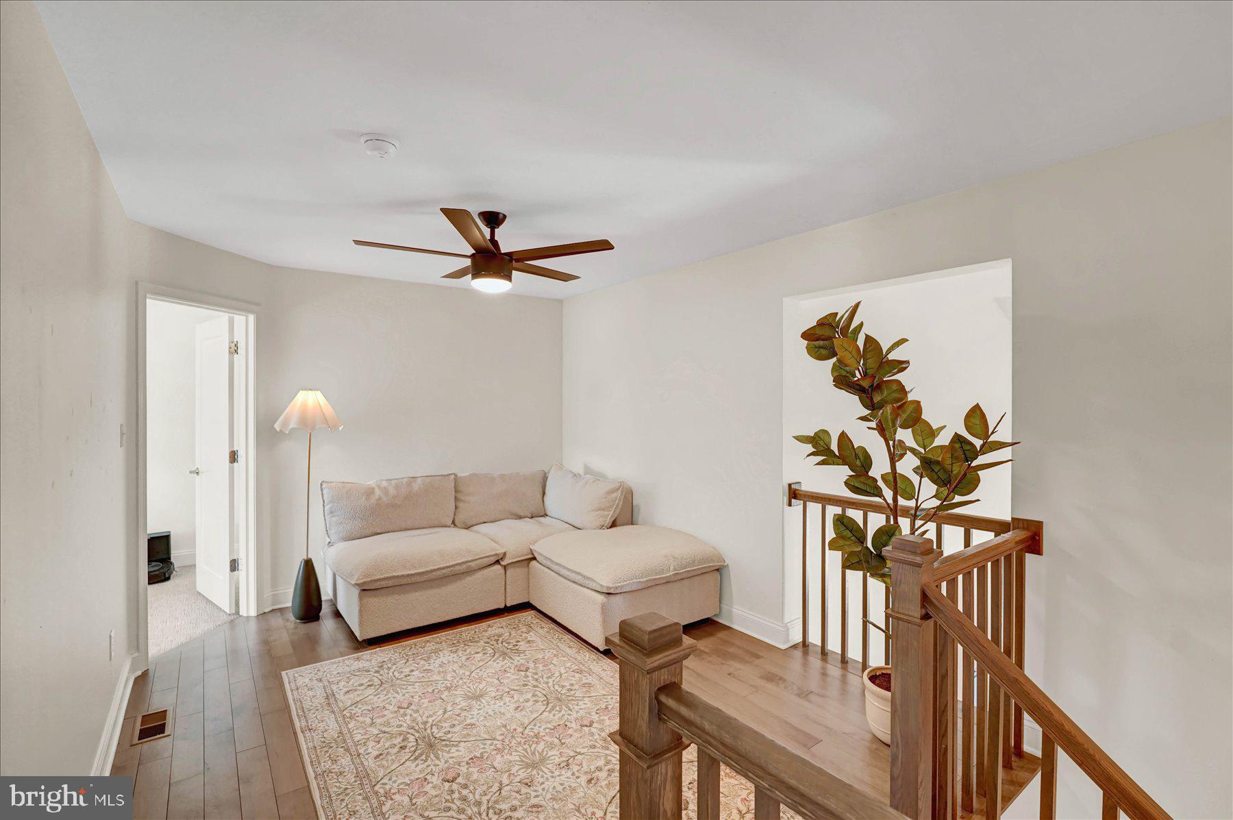 KINGSTON VILLAGE - Residential