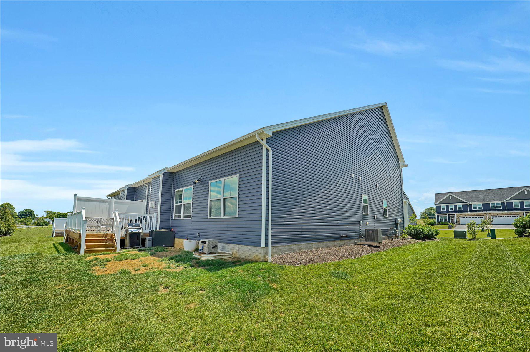 KINGSTON VILLAGE - Residential