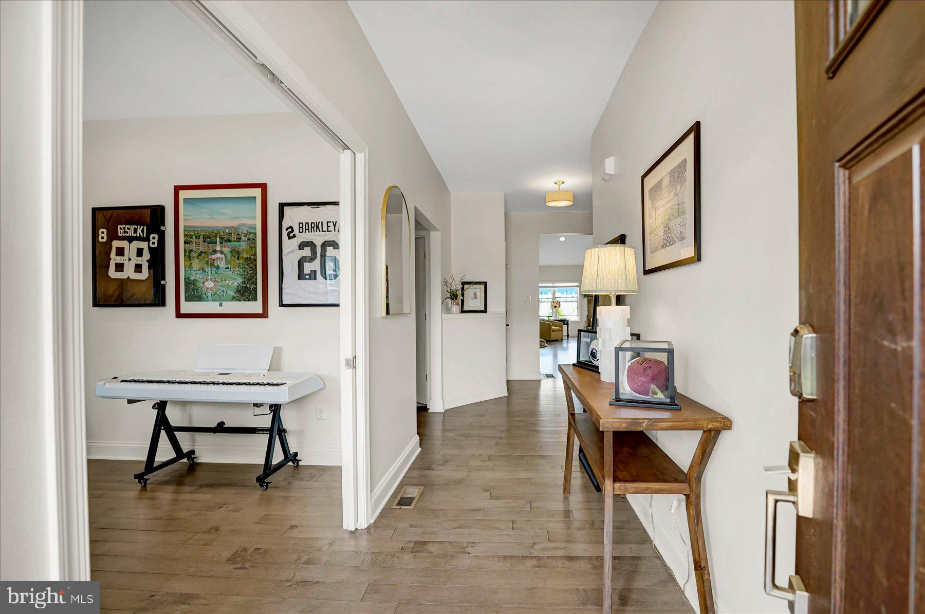 KINGSTON VILLAGE - Residential