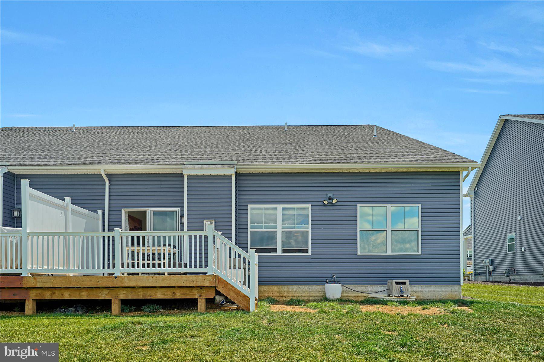 KINGSTON VILLAGE - Residential