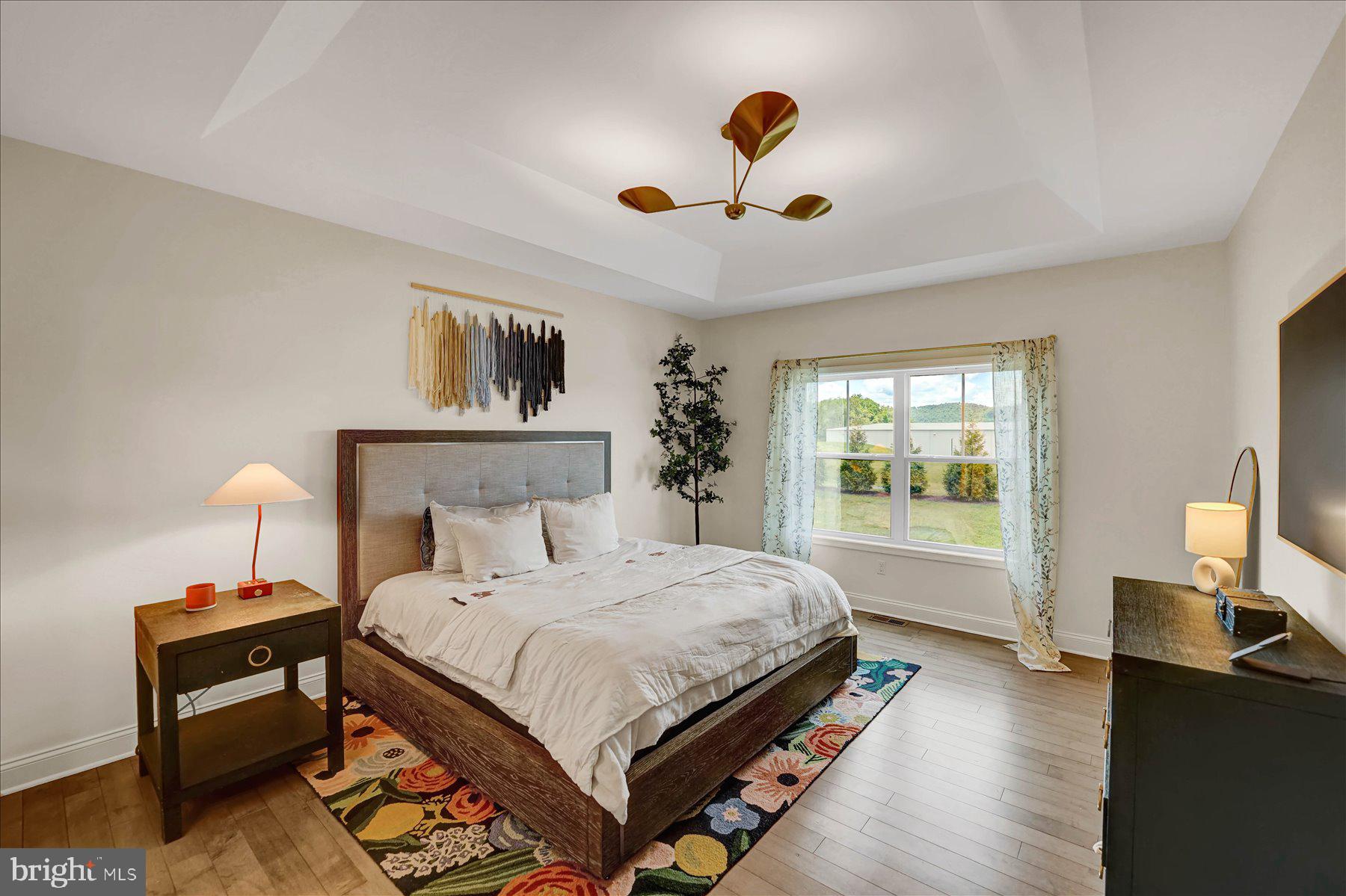 KINGSTON VILLAGE - Residential
