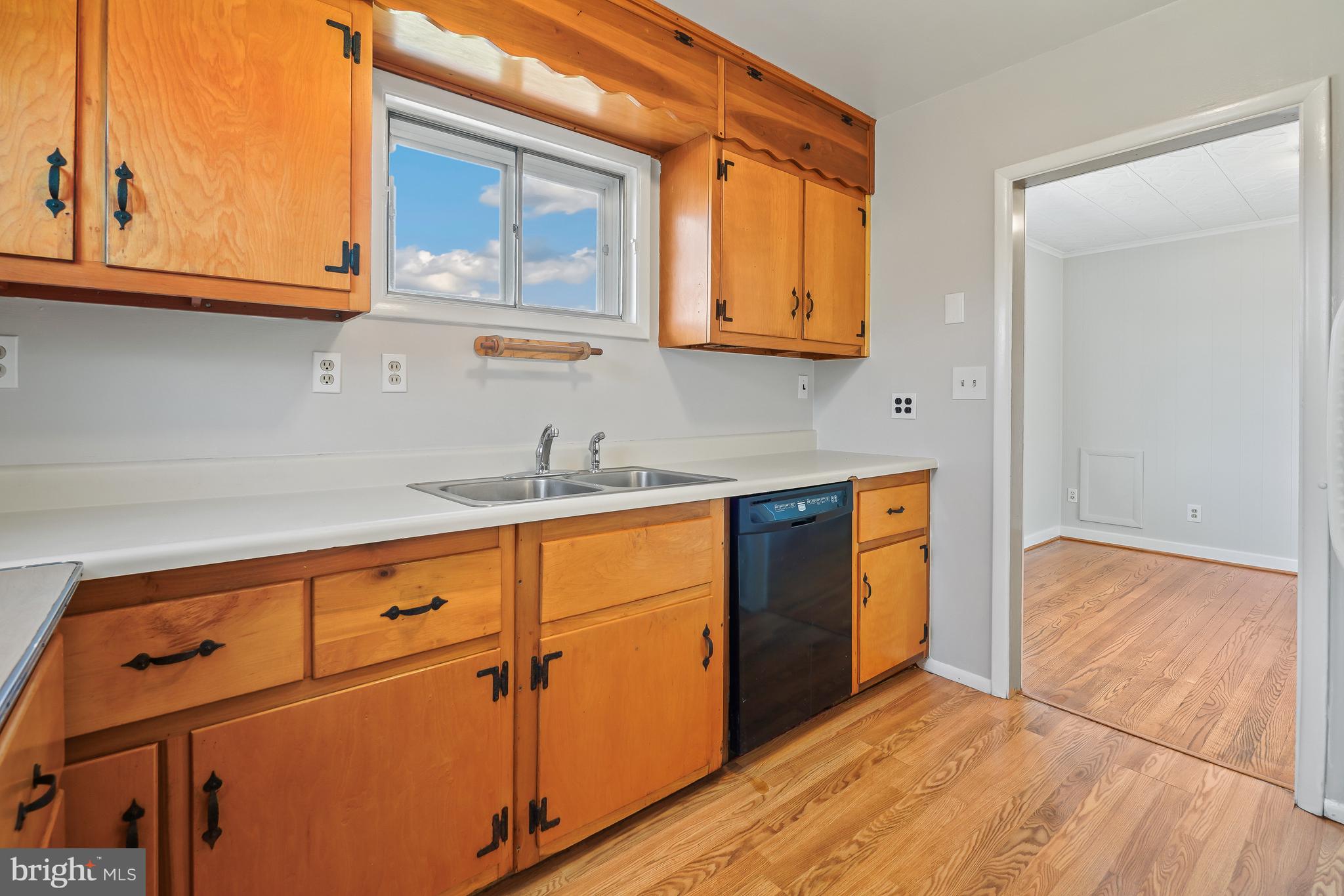 HAMILTON HILLS - Residential