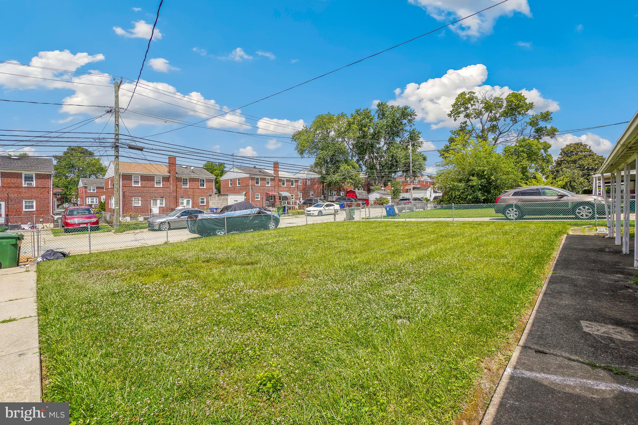 HAMILTON HILLS - Residential