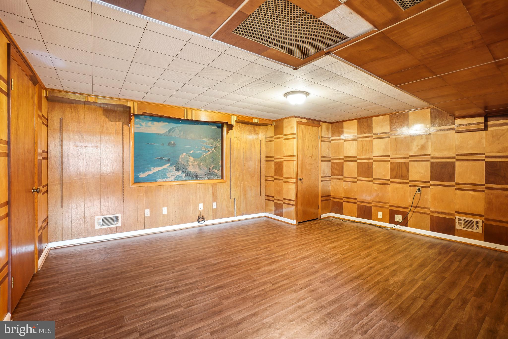 HAMILTON HILLS - Residential