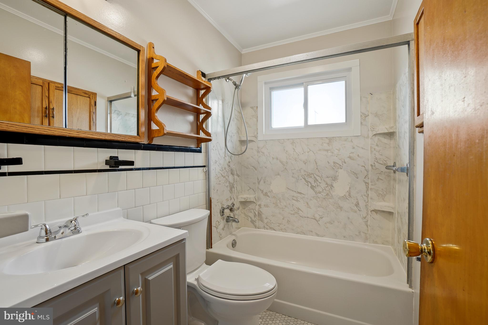 HAMILTON HILLS - Residential