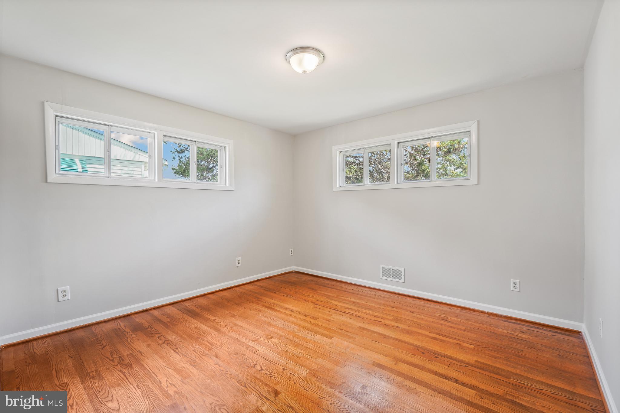 HAMILTON HILLS - Residential