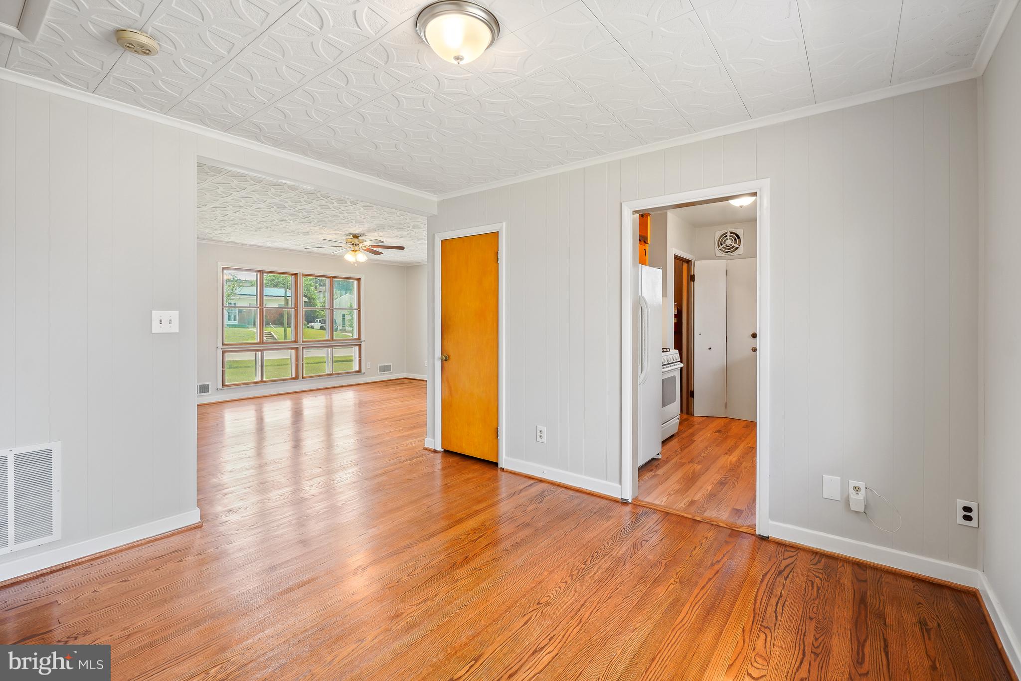 HAMILTON HILLS - Residential