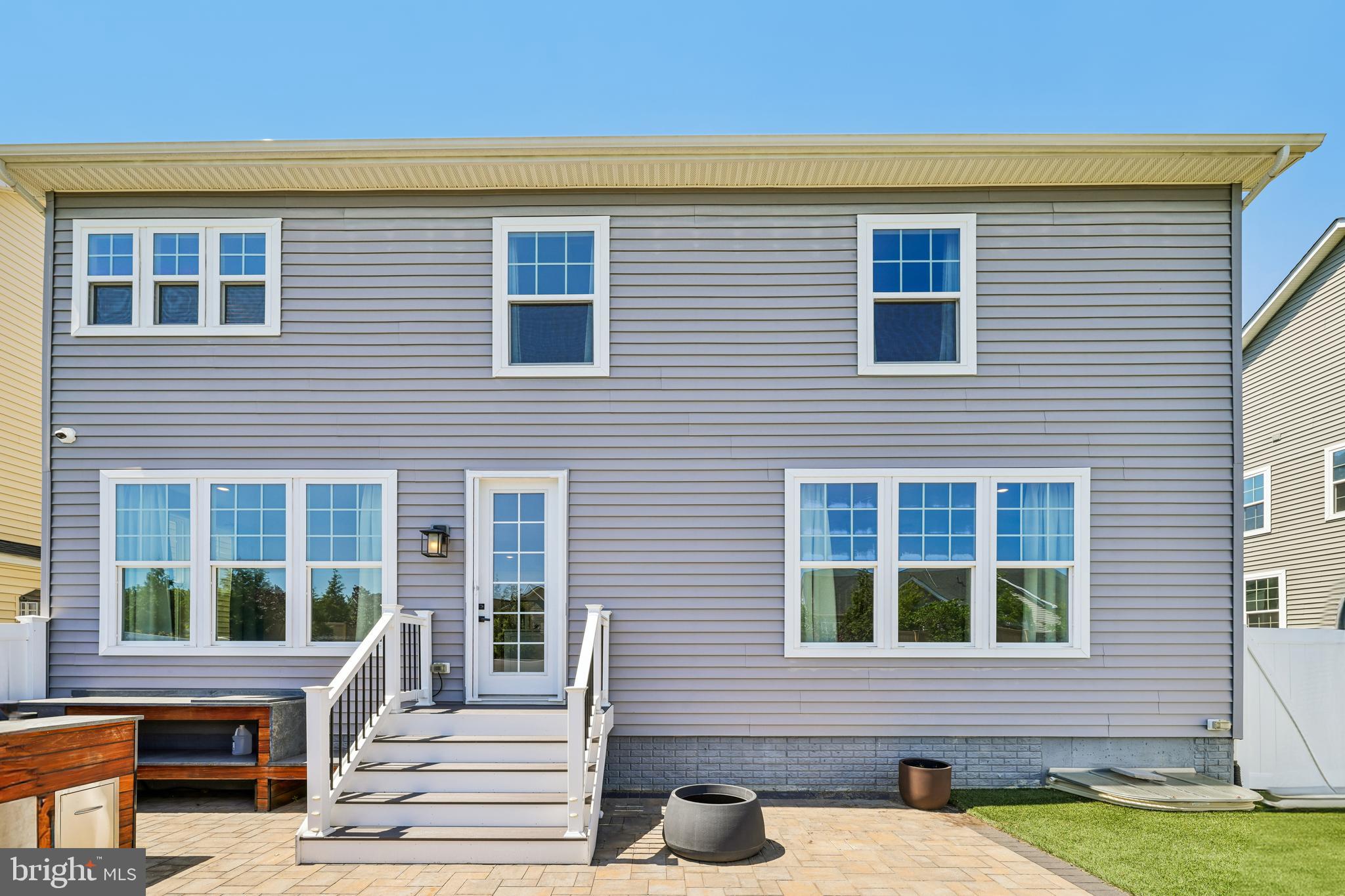TWO RIVERS - Residential