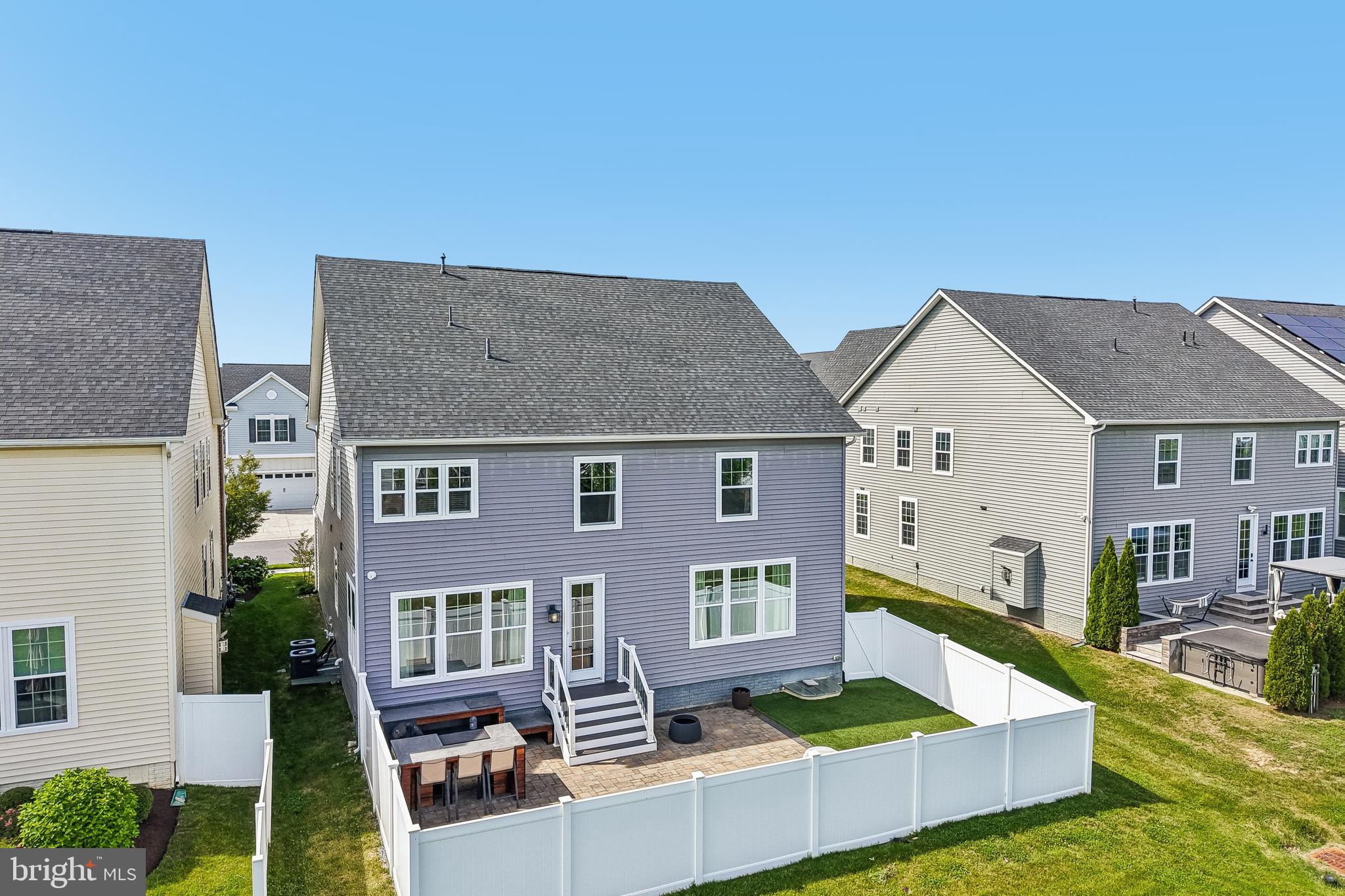 TWO RIVERS - Residential