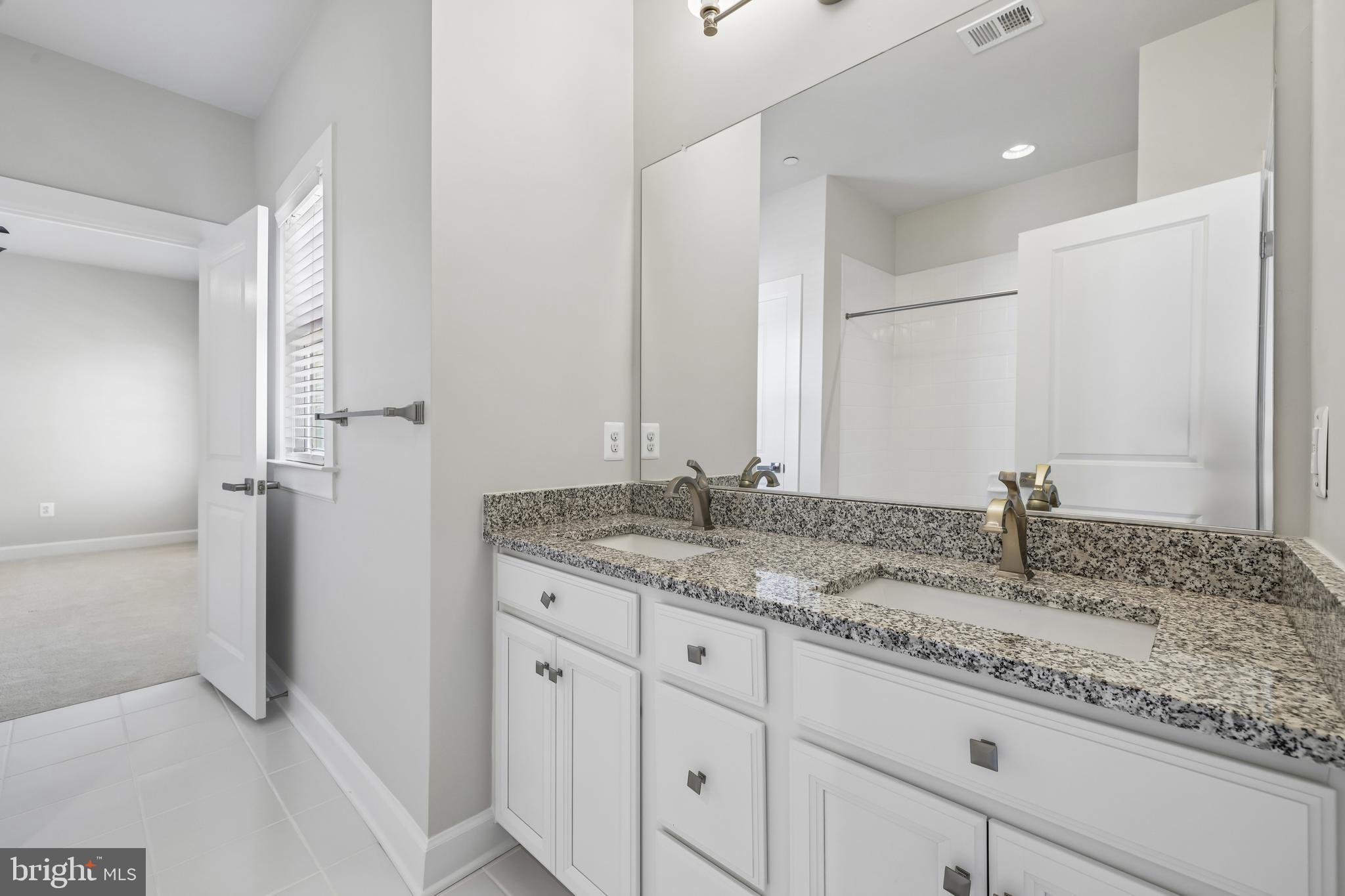 TWO RIVERS - Residential