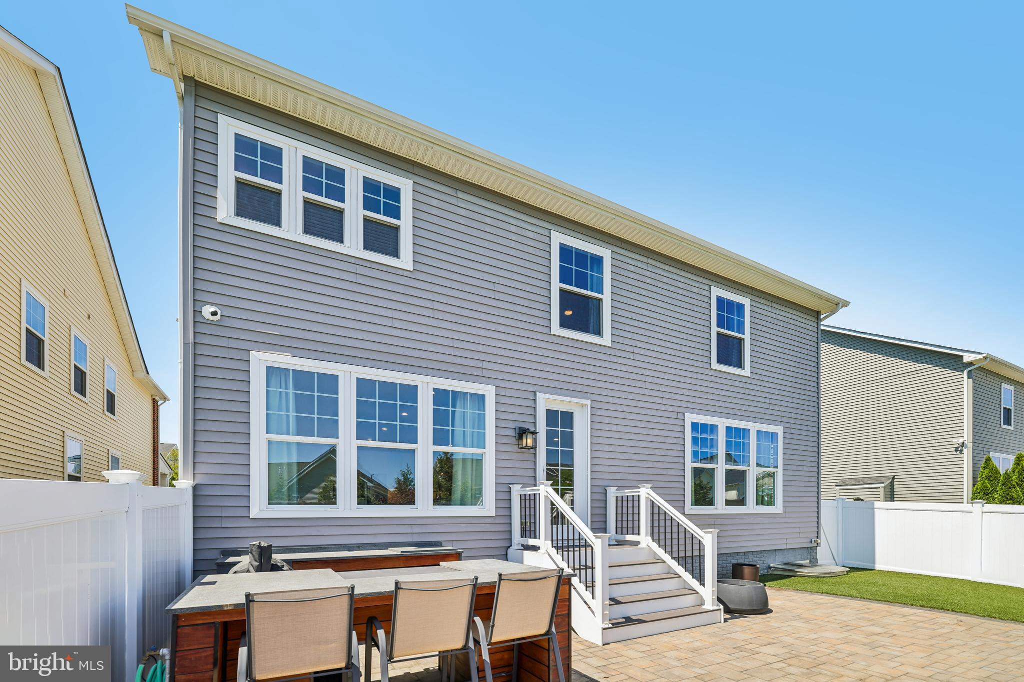 TWO RIVERS - Residential