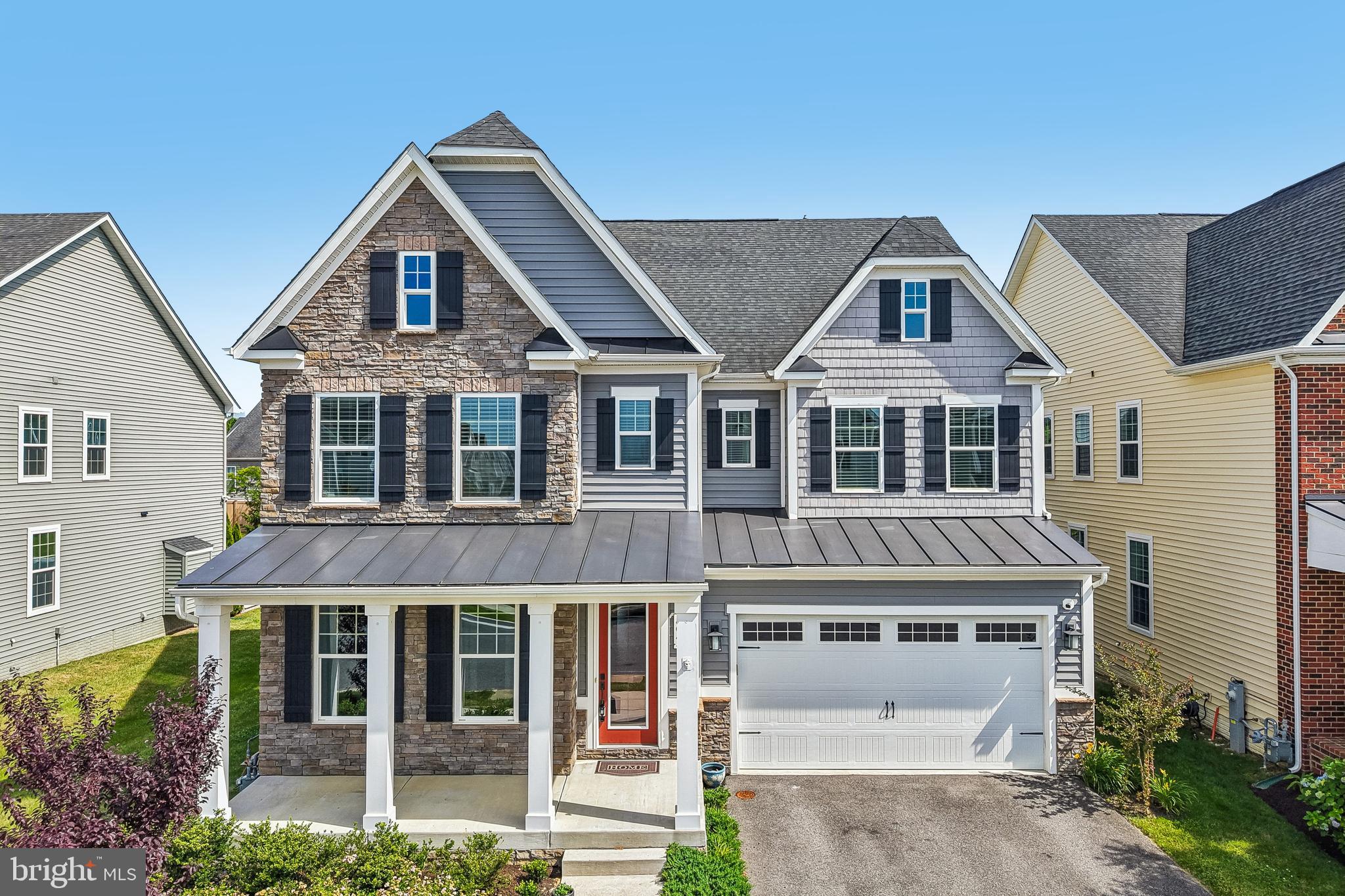 TWO RIVERS - Residential