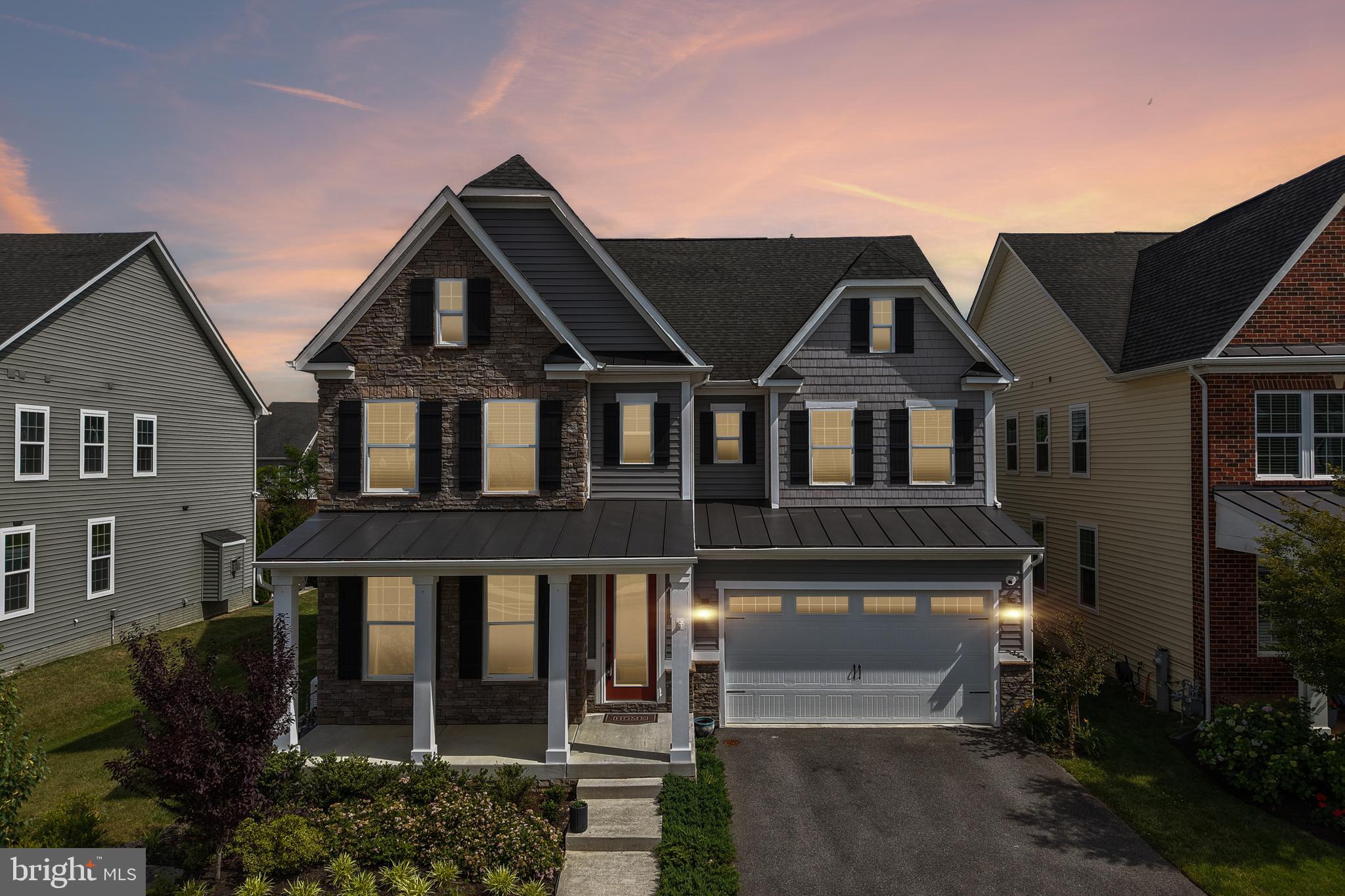 TWO RIVERS - Residential
