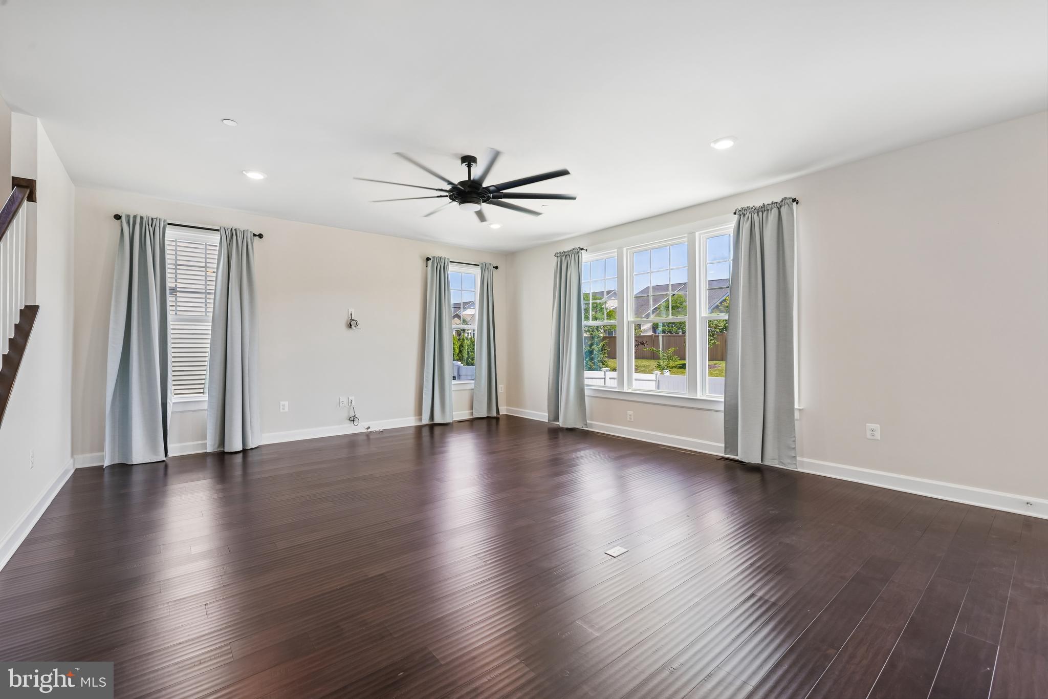 TWO RIVERS - Residential