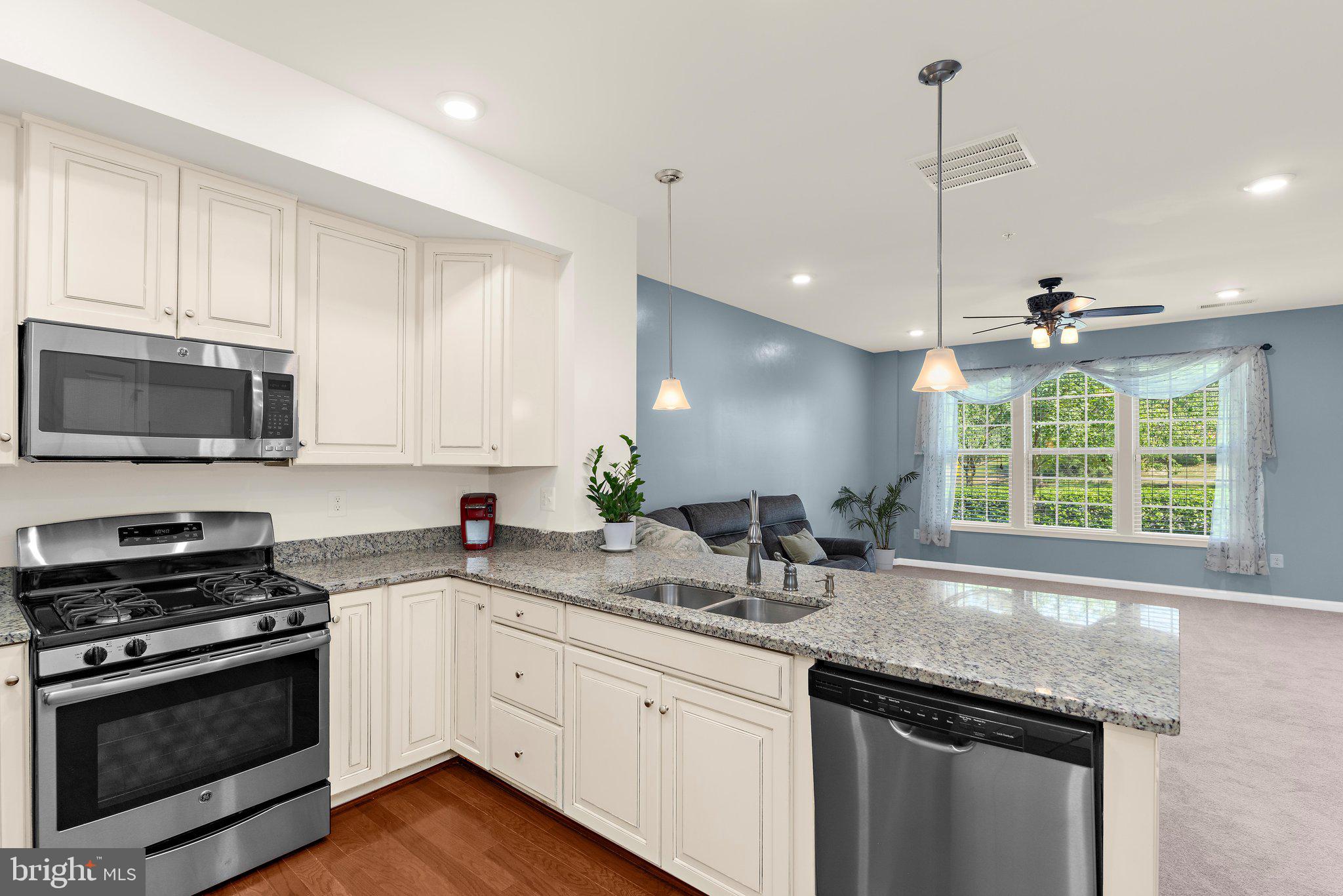 ORCHARD SQUARE - Residential