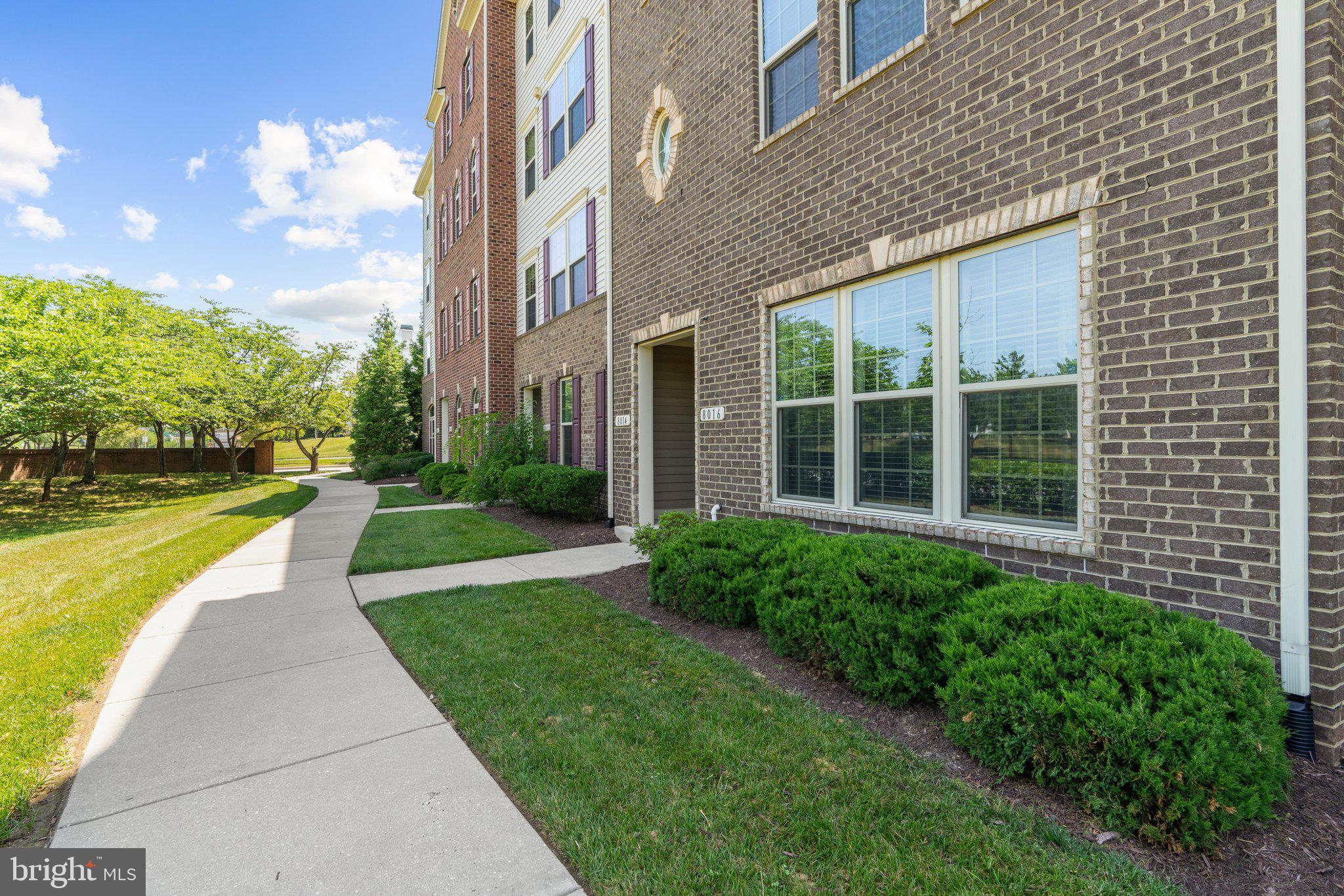 ORCHARD SQUARE - Residential