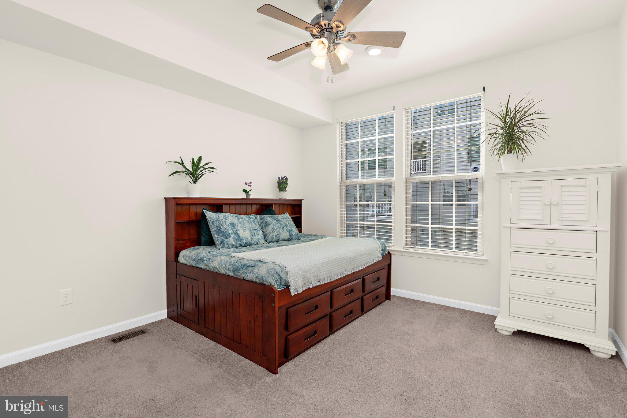 ORCHARD SQUARE - Residential