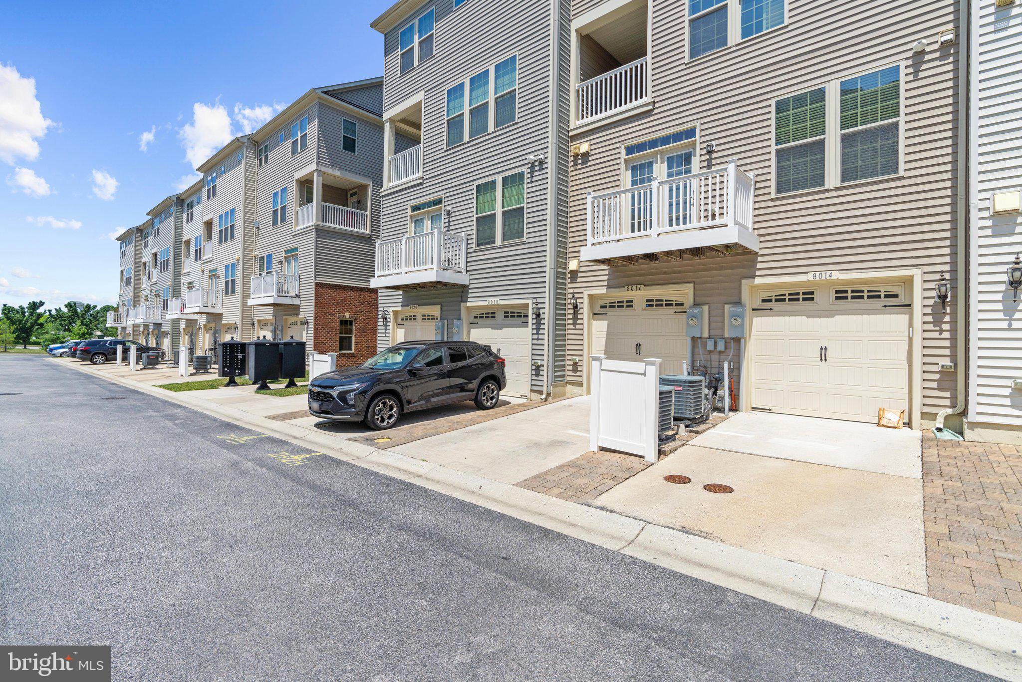 ORCHARD SQUARE - Residential