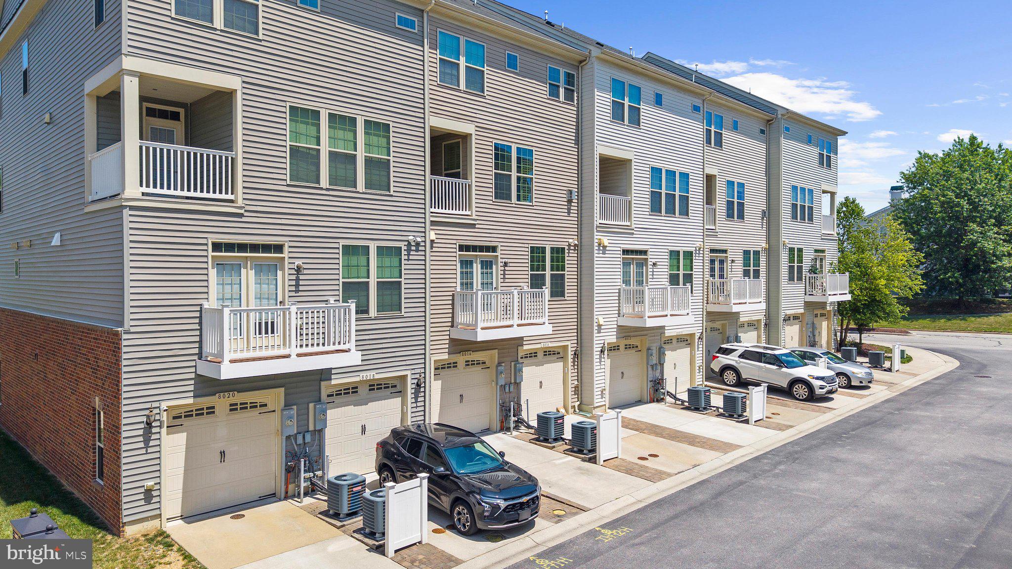ORCHARD SQUARE - Residential