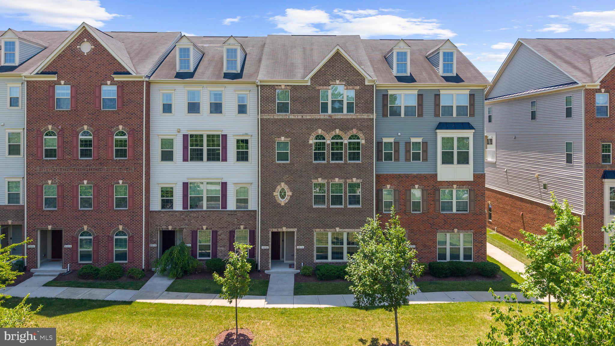 ORCHARD SQUARE - Residential