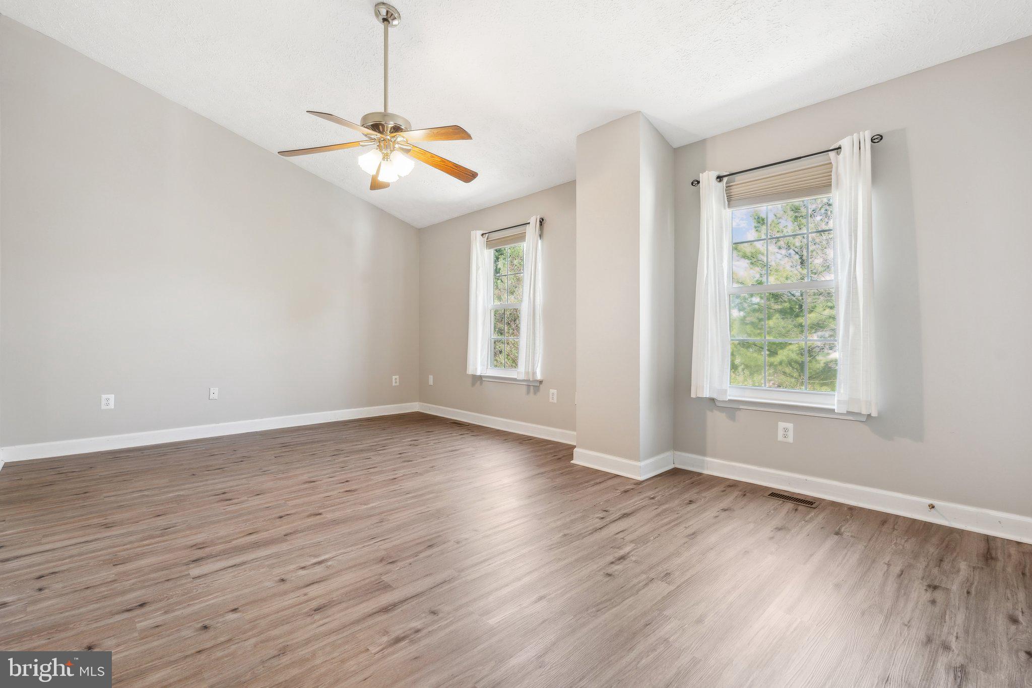 WATERFORD - Residential Lease