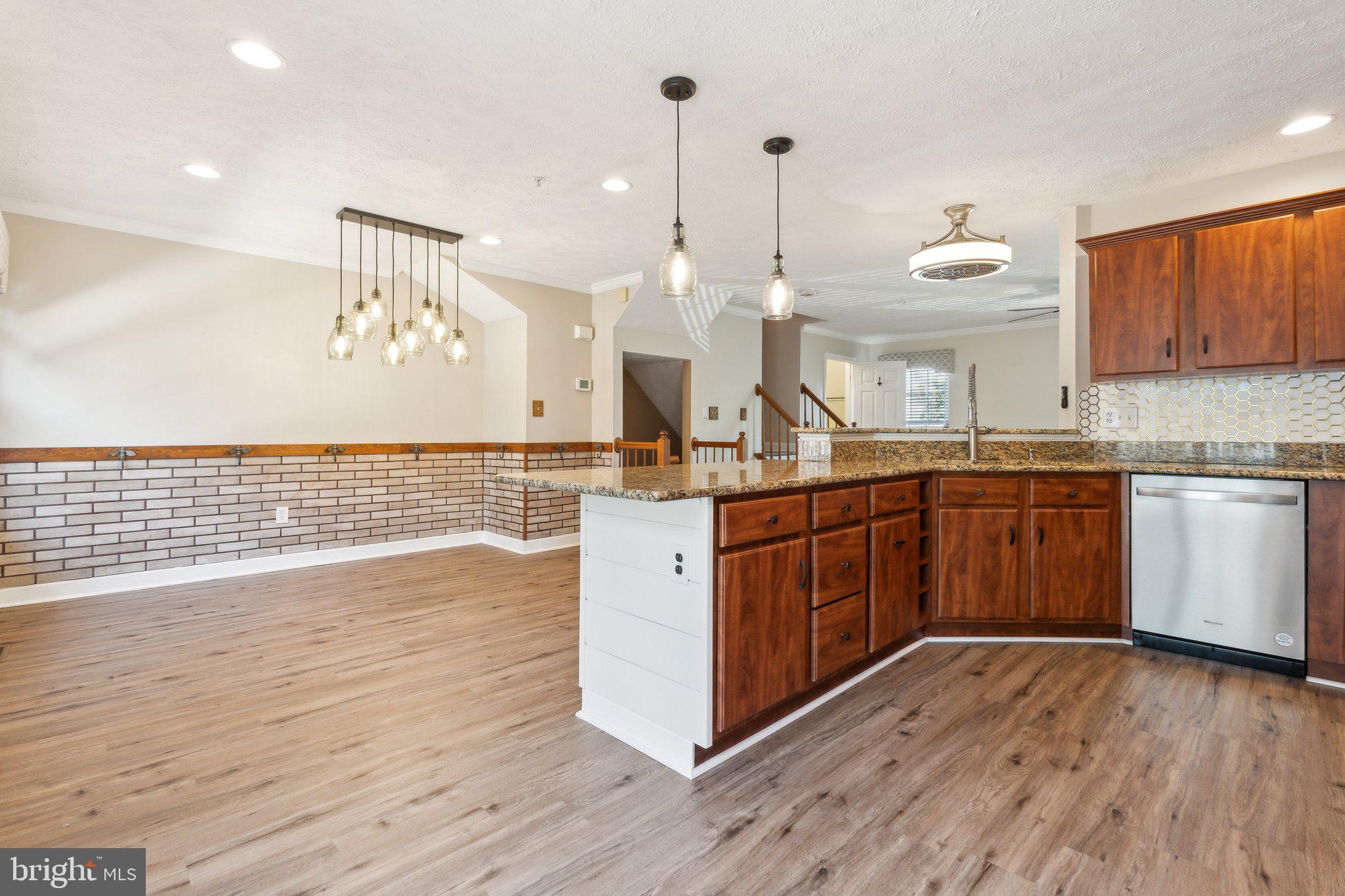 WATERFORD - Residential Lease
